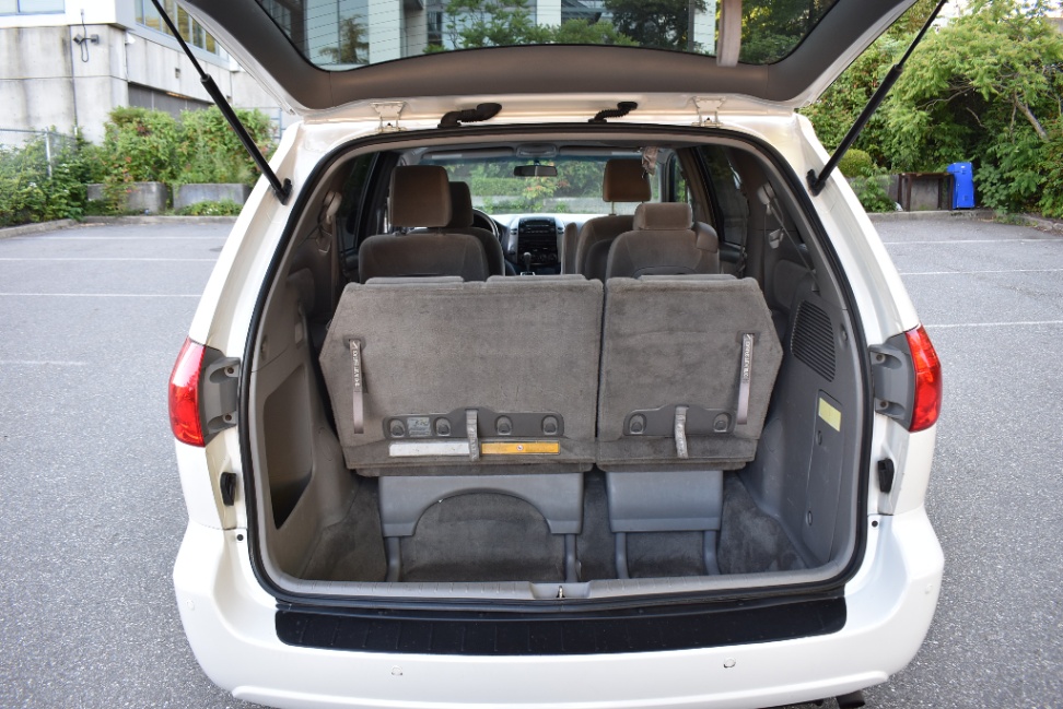 /driveonautoscanadaltd/2010-Toyota-Sienna-22242382030153562.jpg