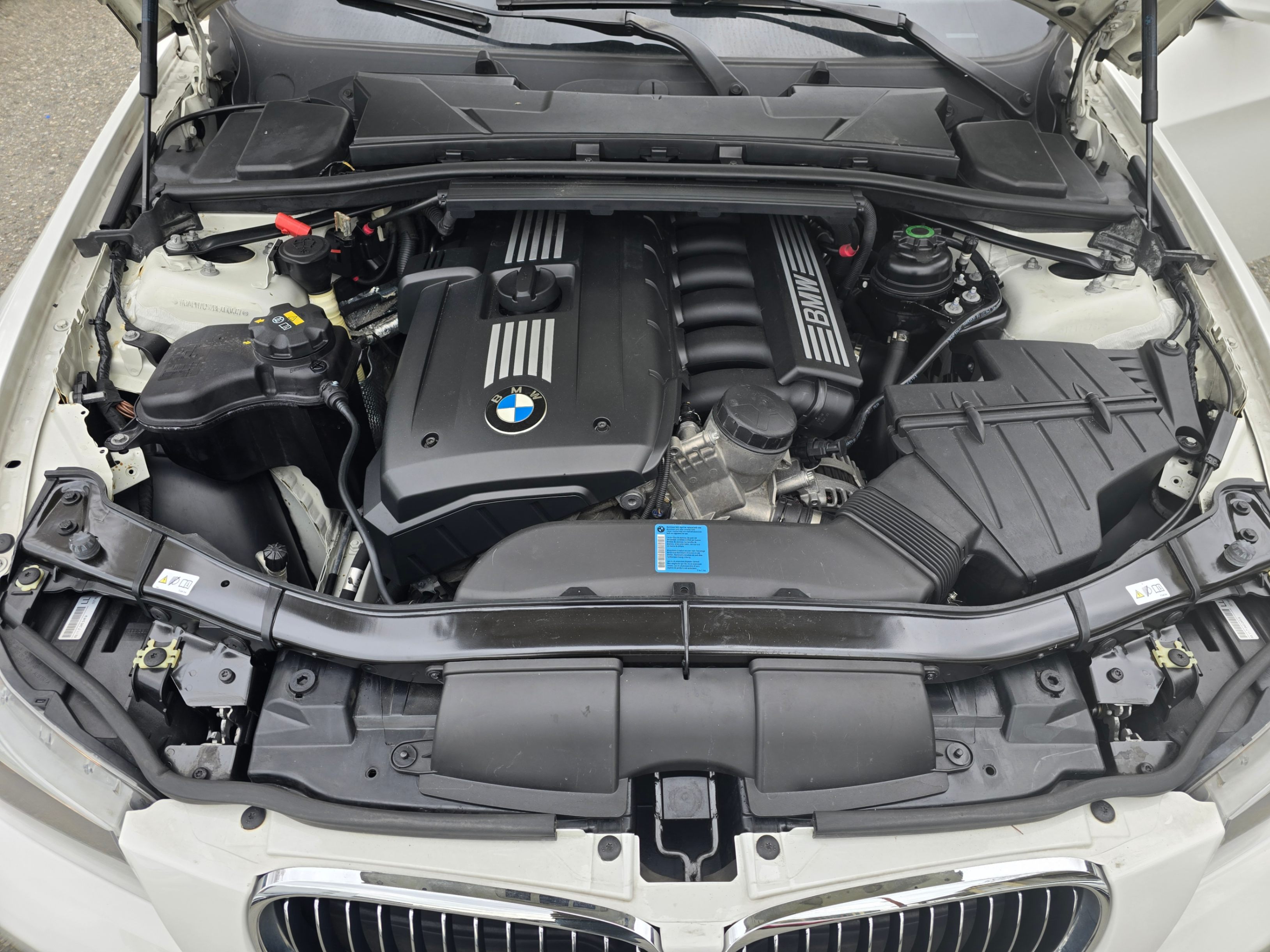 /driveonautoscanadaltd/2011-BMW-3Series-2058893452471411.jpg