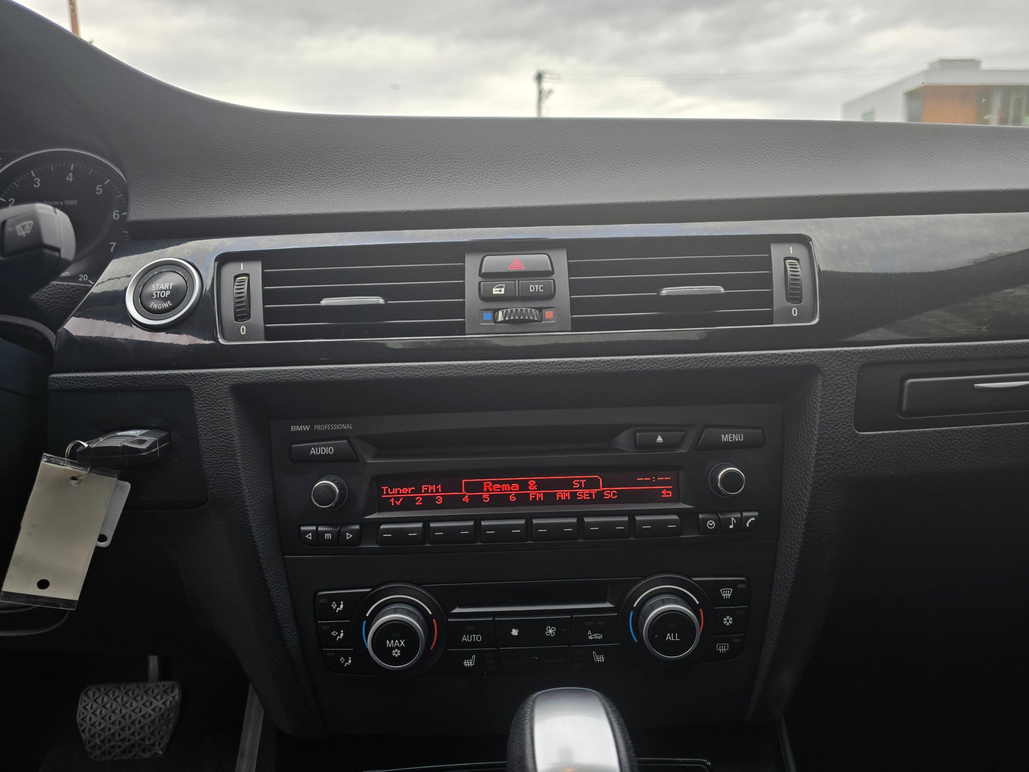 /driveonautoscanadaltd/2011-BMW-3Series-7676550305006871.jpg
