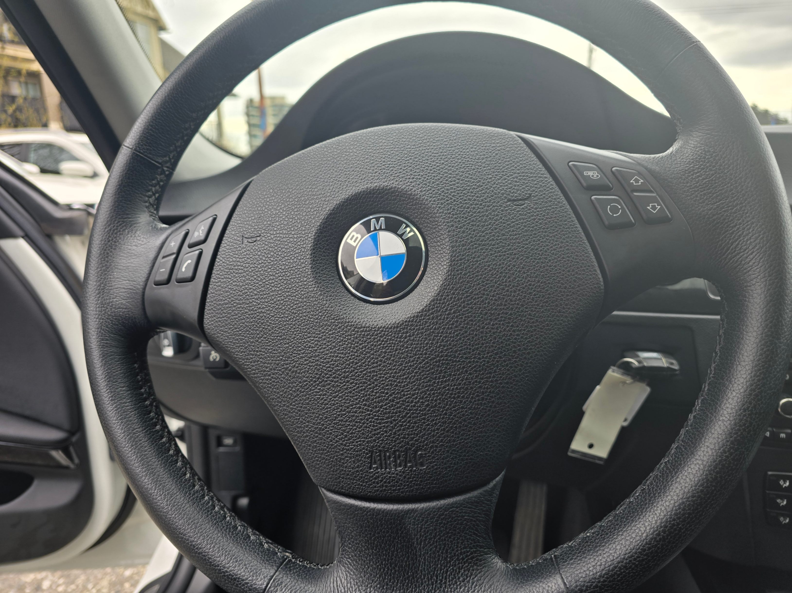 /driveonautoscanadaltd/2011-BMW-3Series-9454201831483944.jpg