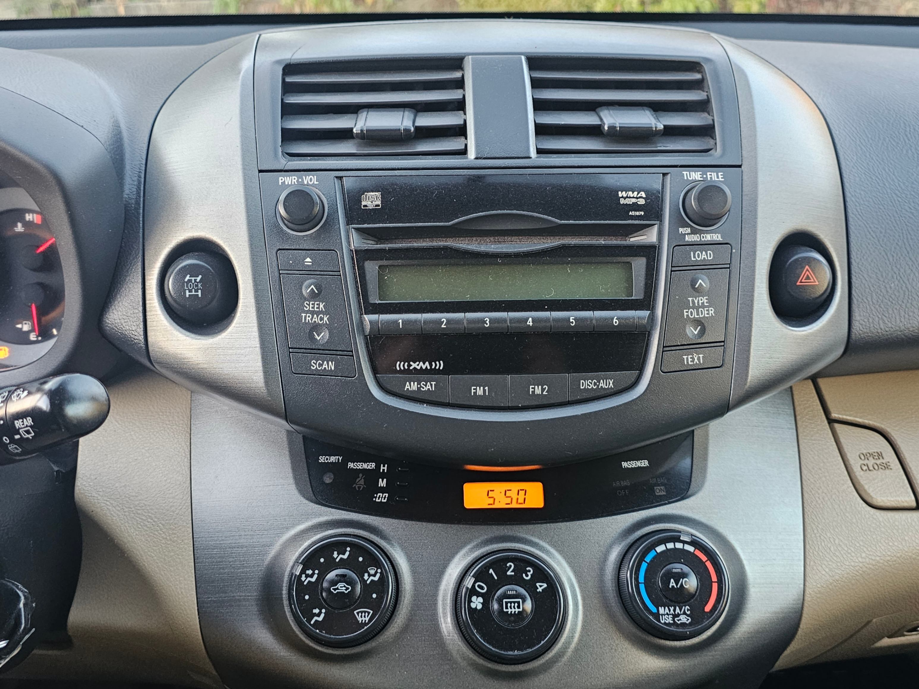 /driveonautoscanadaltd/2011-Toyota-RAV4-49304376220110635.jpg