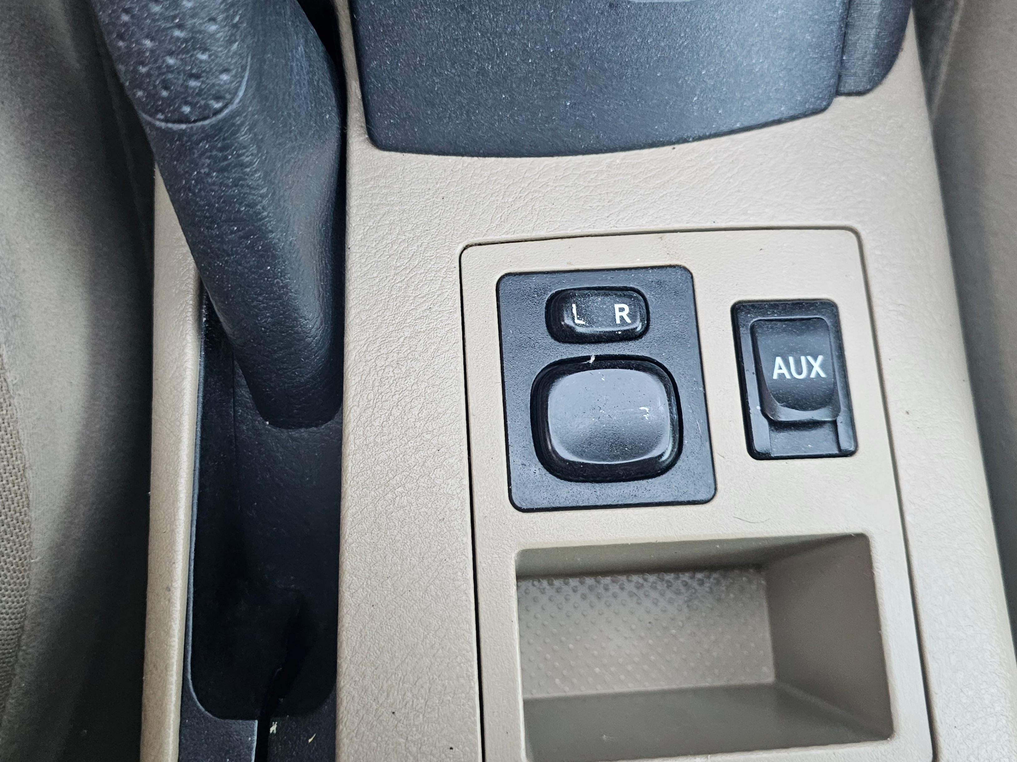 /driveonautoscanadaltd/2011-Toyota-RAV4-9244241563359177.jpg