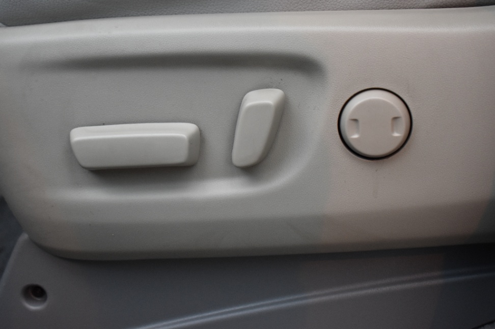 /driveonautoscanadaltd/2011-Toyota-Sienna-16568916214965768.jpg