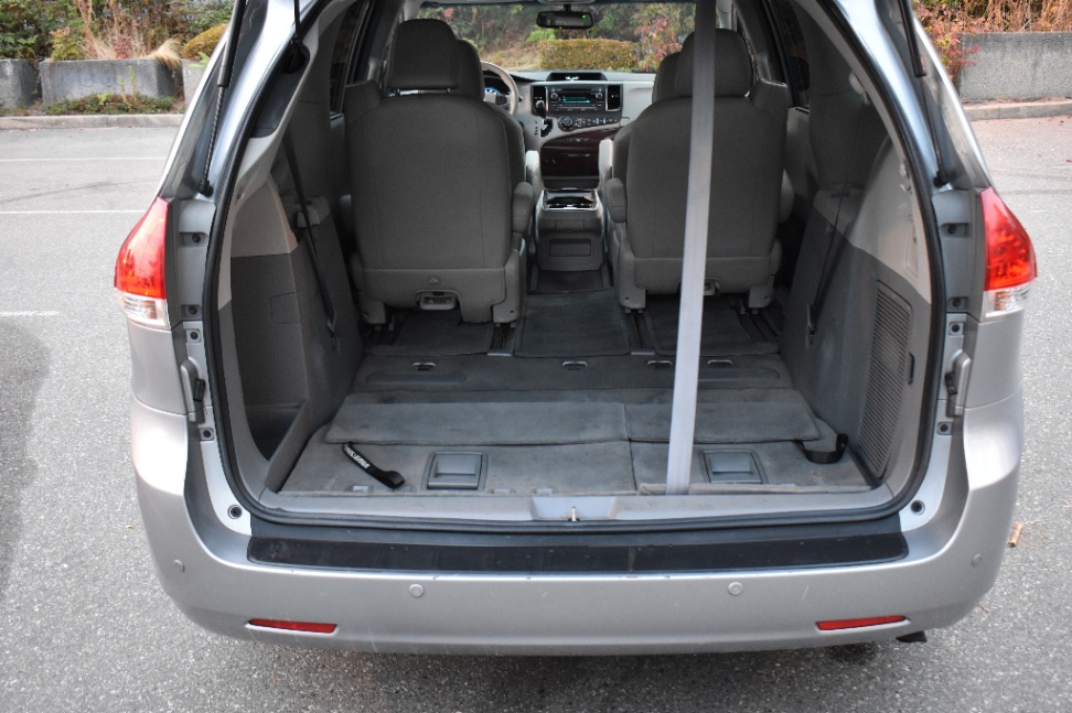/driveonautoscanadaltd/2011-Toyota-Sienna-35216721008410734.jpg