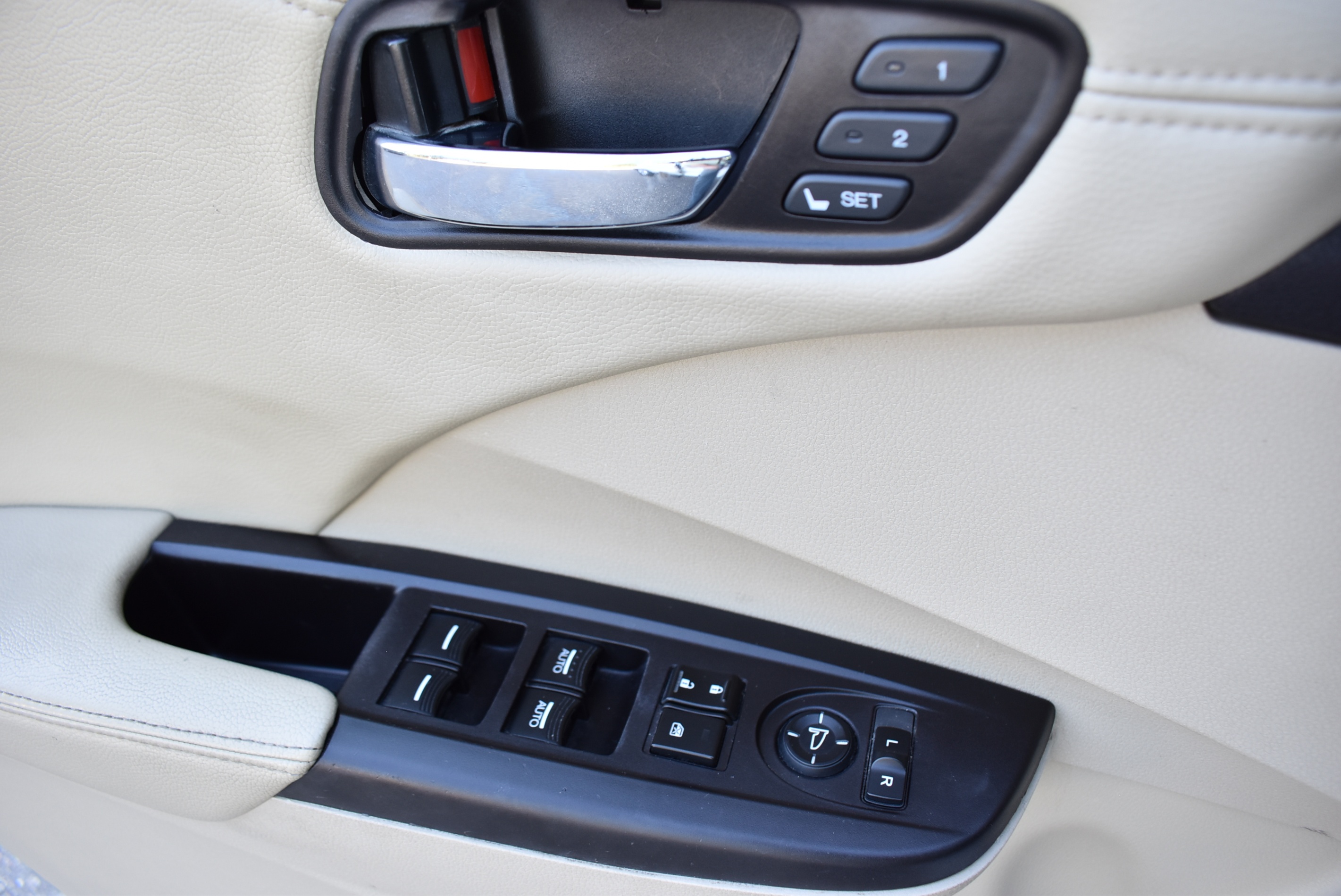 /driveonautoscanadaltd/2013-Acura-RDX-2684005788816781.jpg