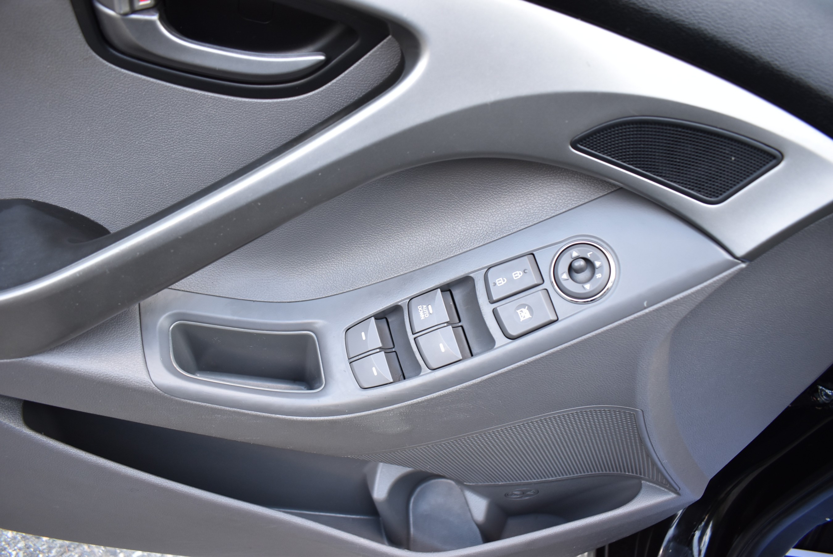 /driveonautoscanadaltd/2013-Hyundai-Elantra-46700146108797314.jpg