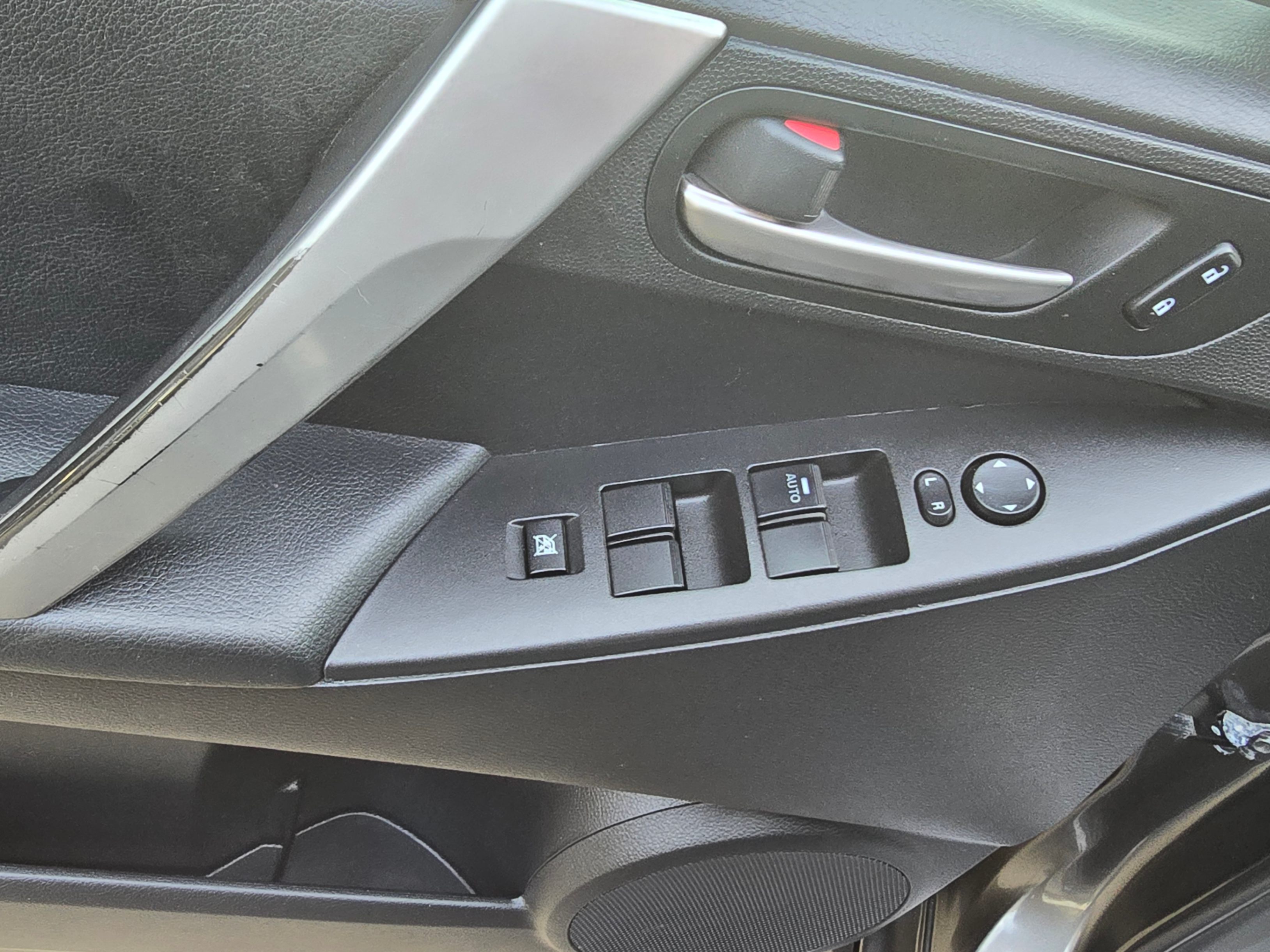 /driveonautoscanadaltd/2013-Mazda-Mazda3-17675197653012997.jpg