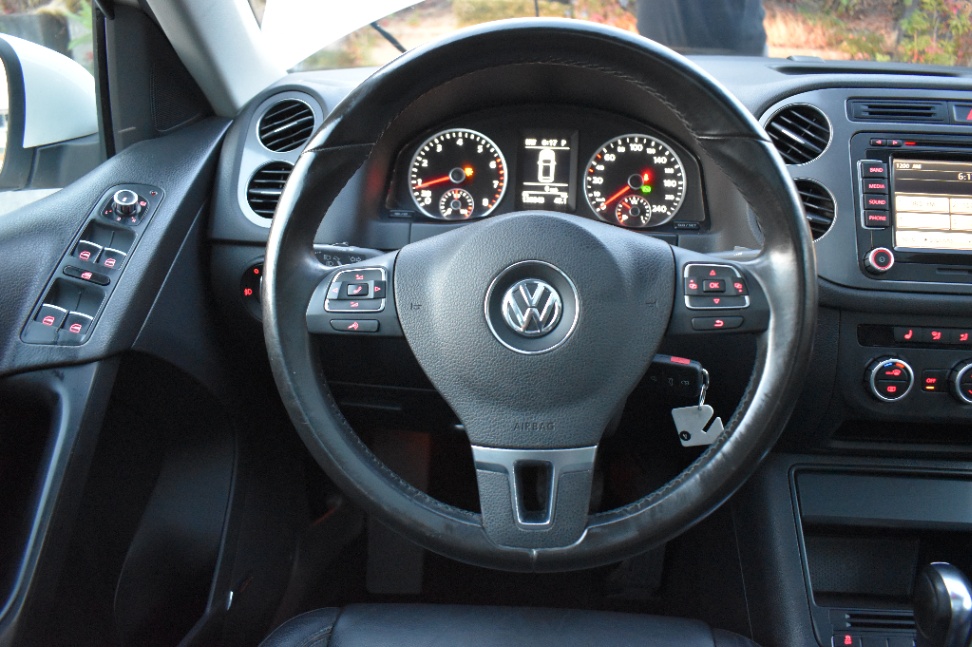 /driveonautoscanadaltd/2013-Volkswagen-Tiguan-3156031704227542.jpg