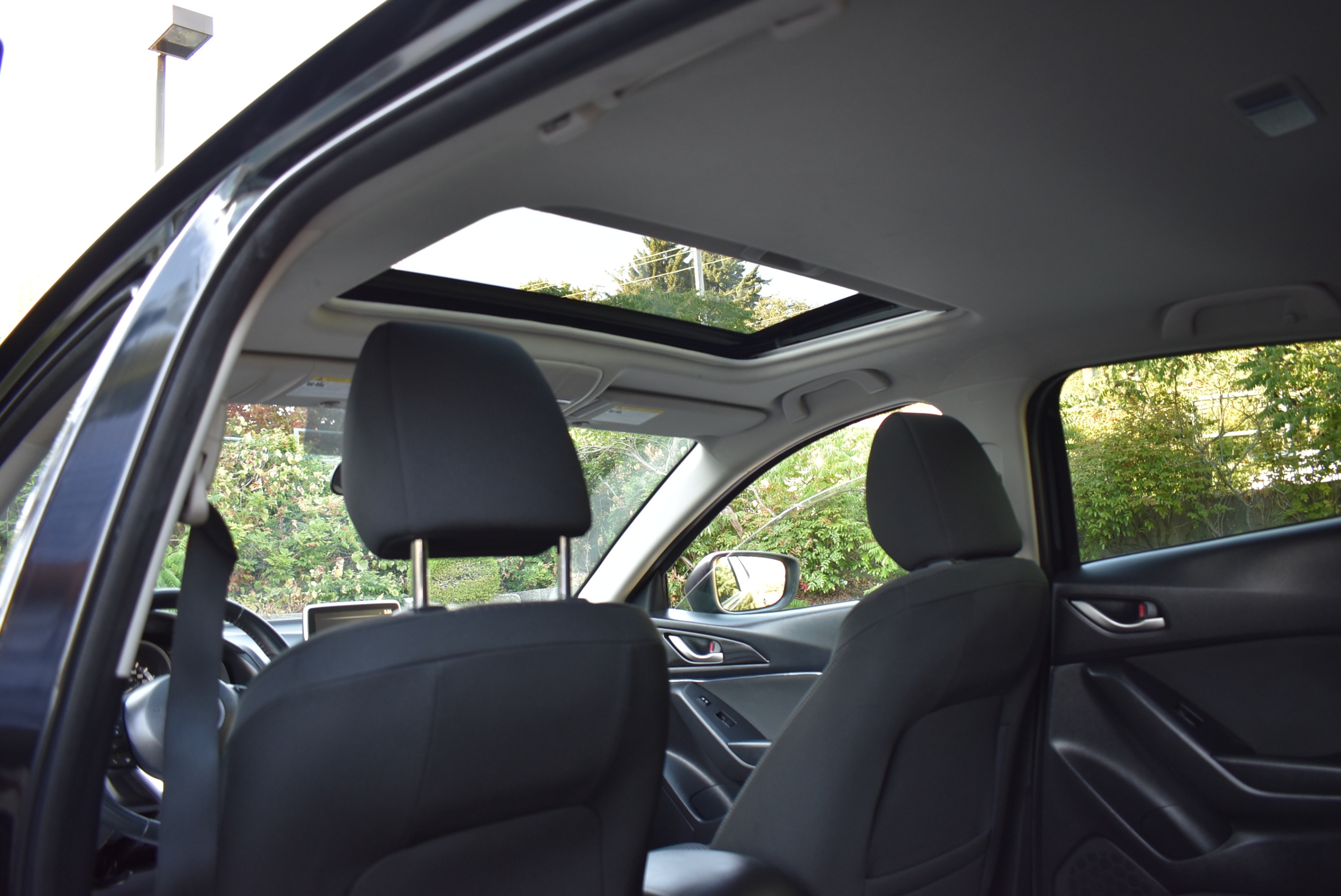 /driveonautoscanadaltd/2015-Mazda-Mazda3-3100706759617833.jpg