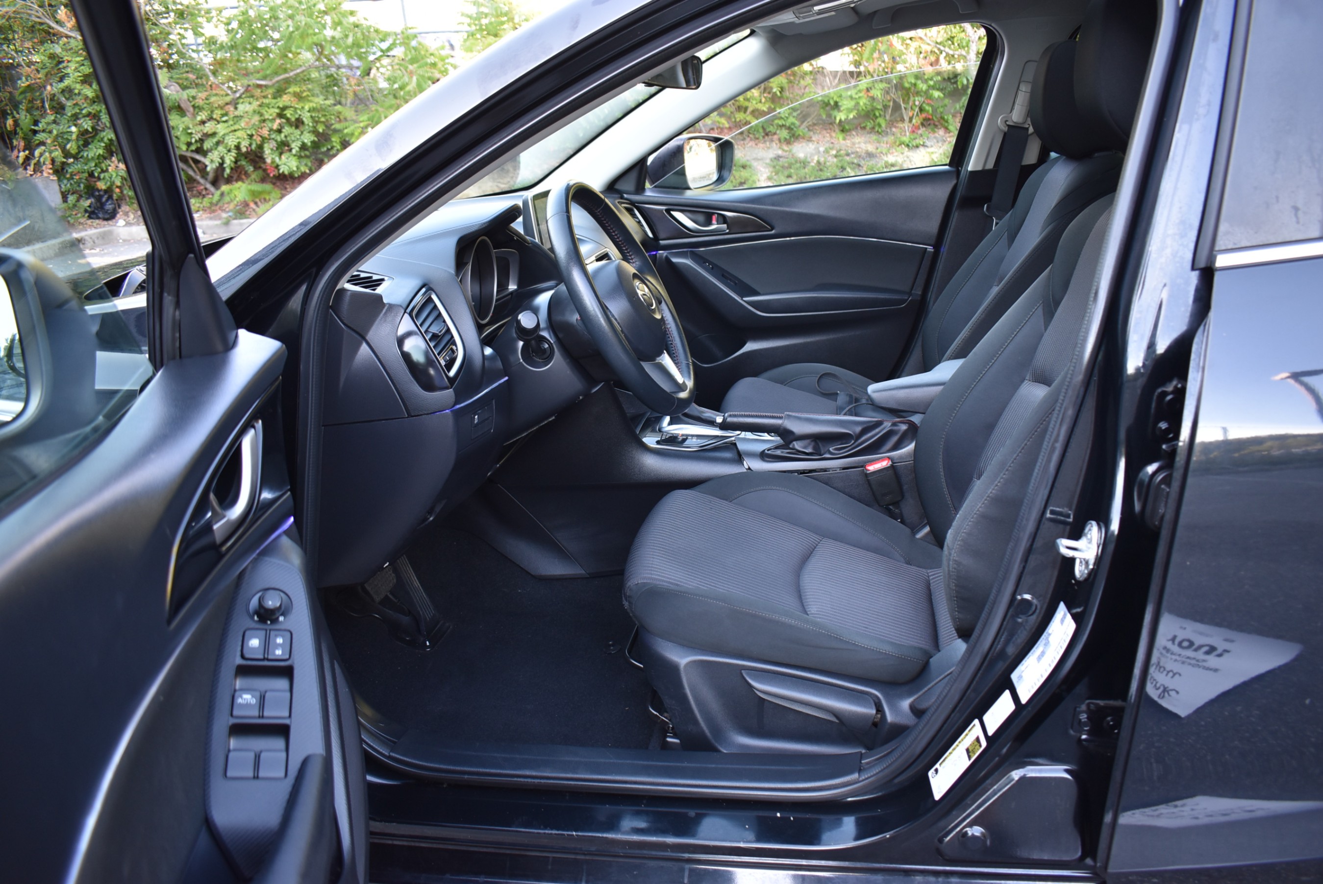 /driveonautoscanadaltd/2015-Mazda-Mazda3-4492242142713865.jpg