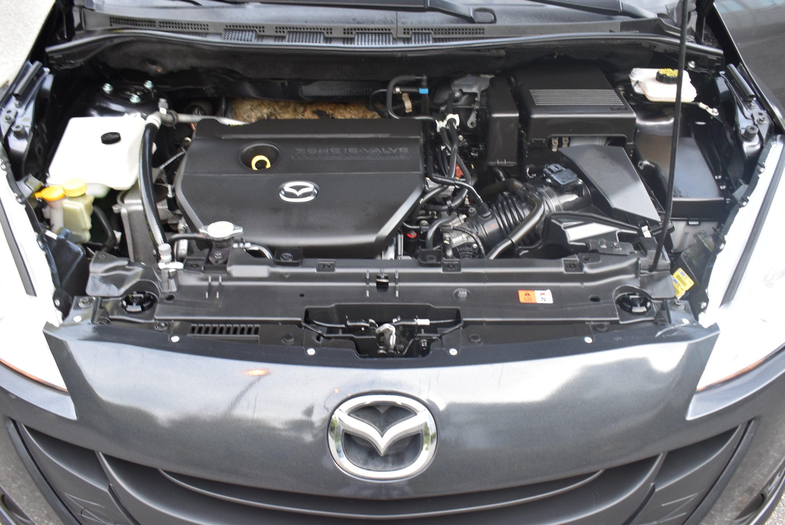 /driveonautoscanadaltd/2015-Mazda-Mazda5-7503036072004794.jpg