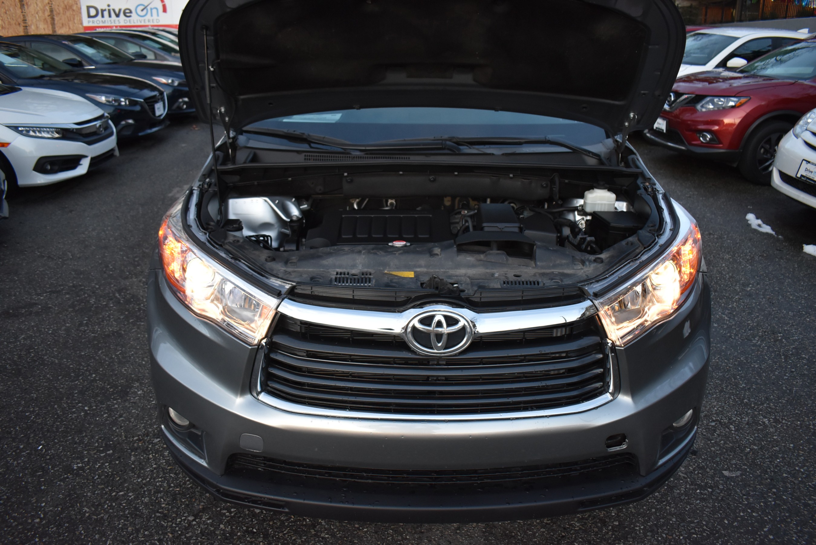 /driveonautoscanadaltd/2015-Toyota-Highlander-04902426938552429.jpg