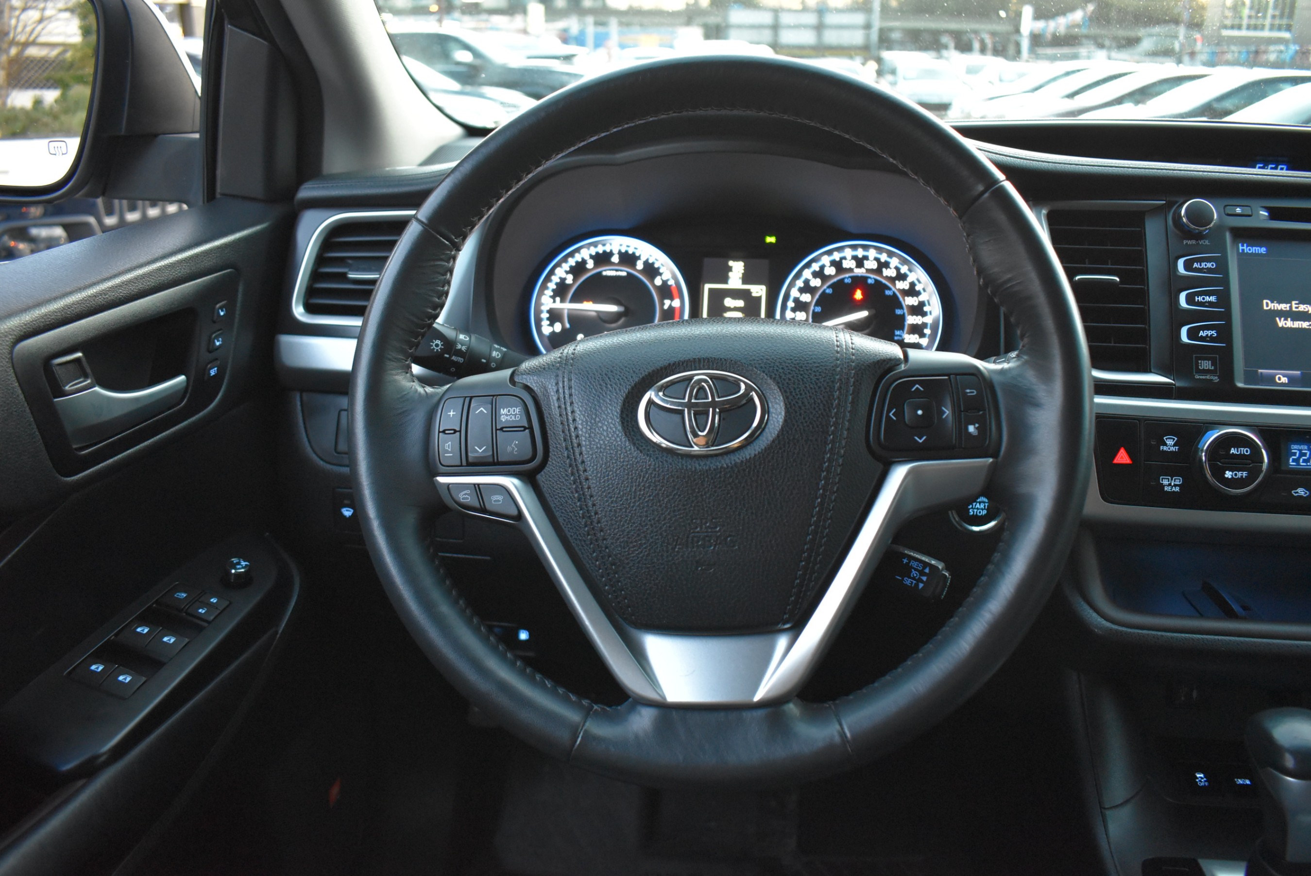 /driveonautoscanadaltd/2015-Toyota-Highlander-4976364820747403.jpg