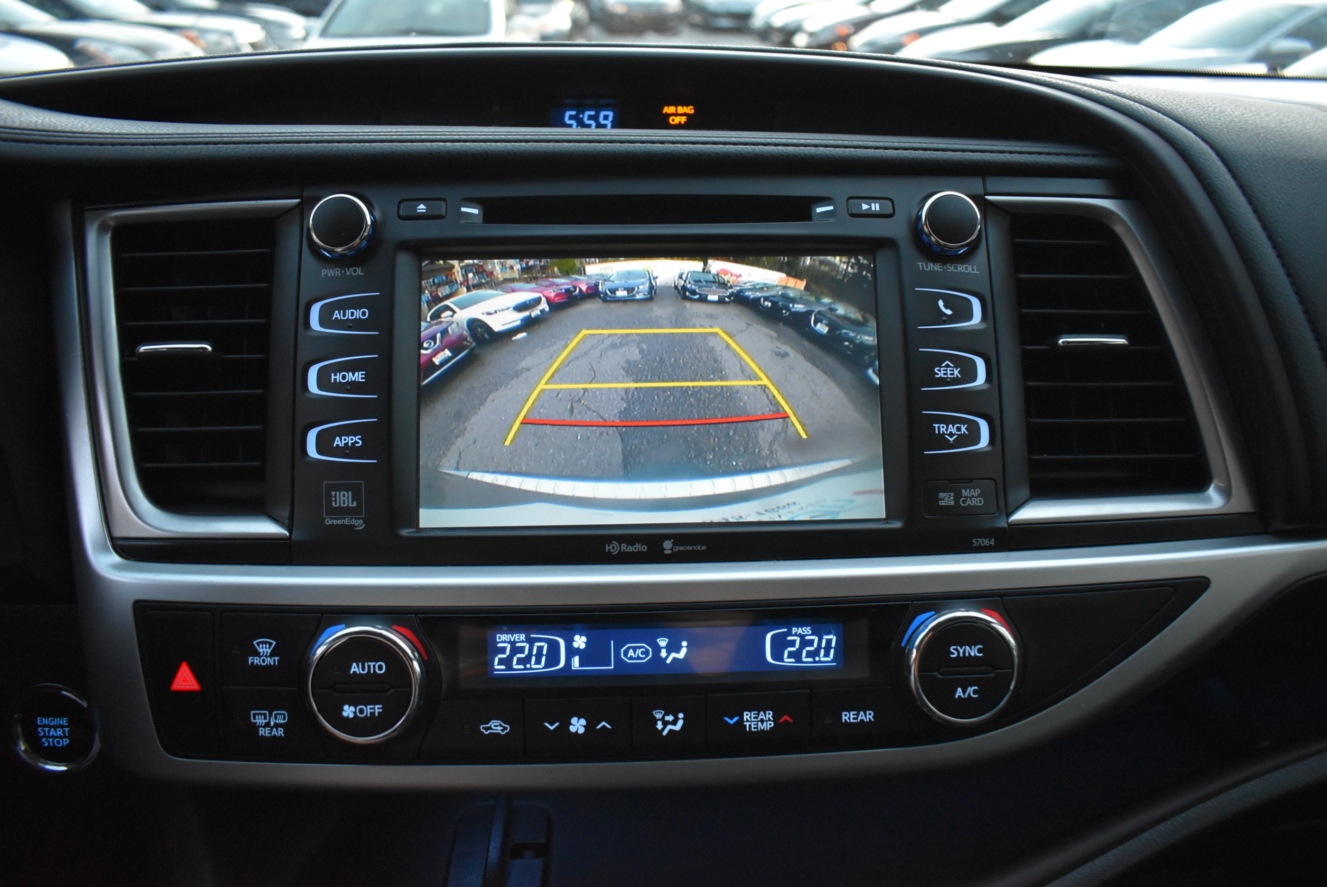 /driveonautoscanadaltd/2015-Toyota-Highlander-589888676763731.jpg
