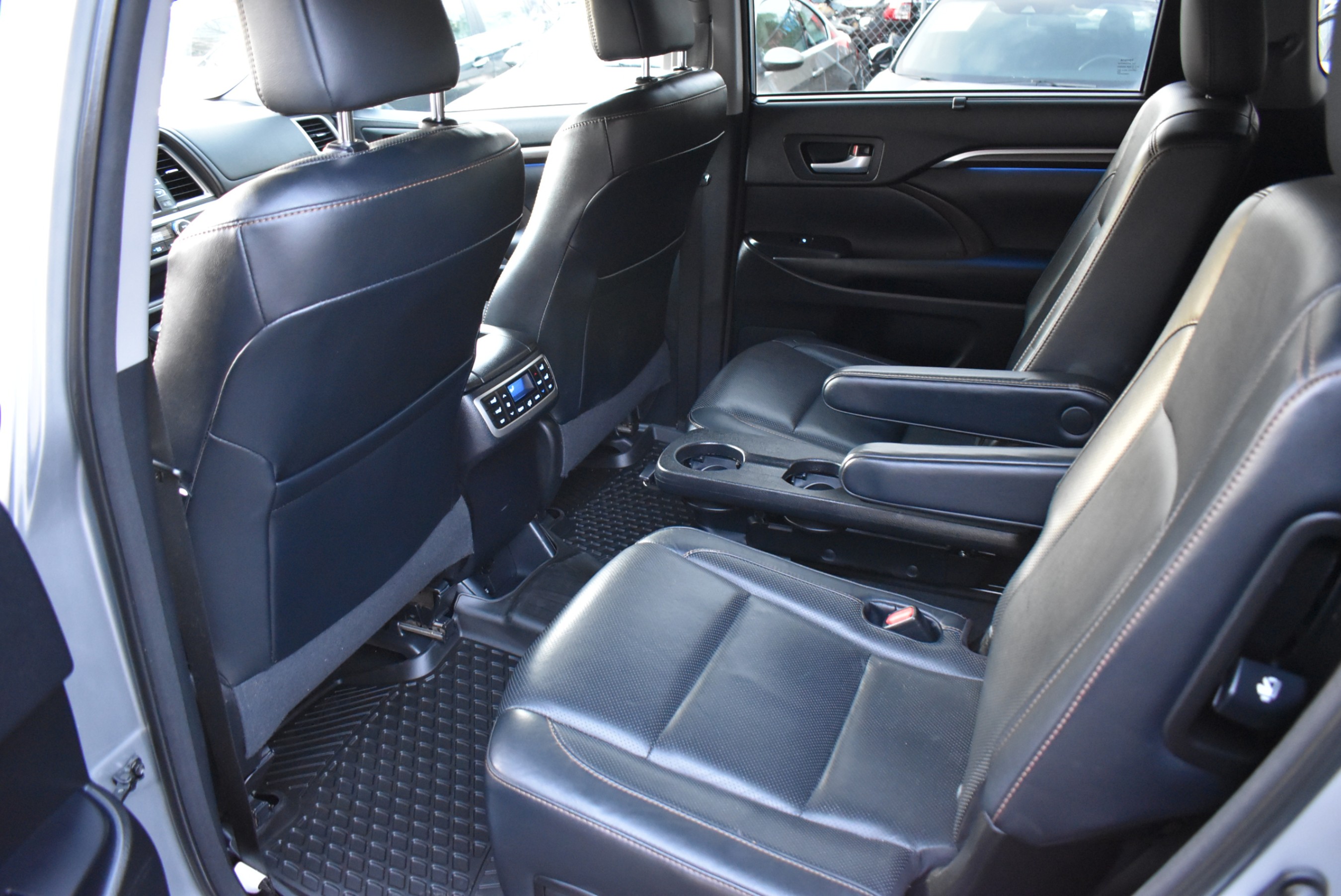 /driveonautoscanadaltd/2015-Toyota-Highlander-8322835052924804.jpg