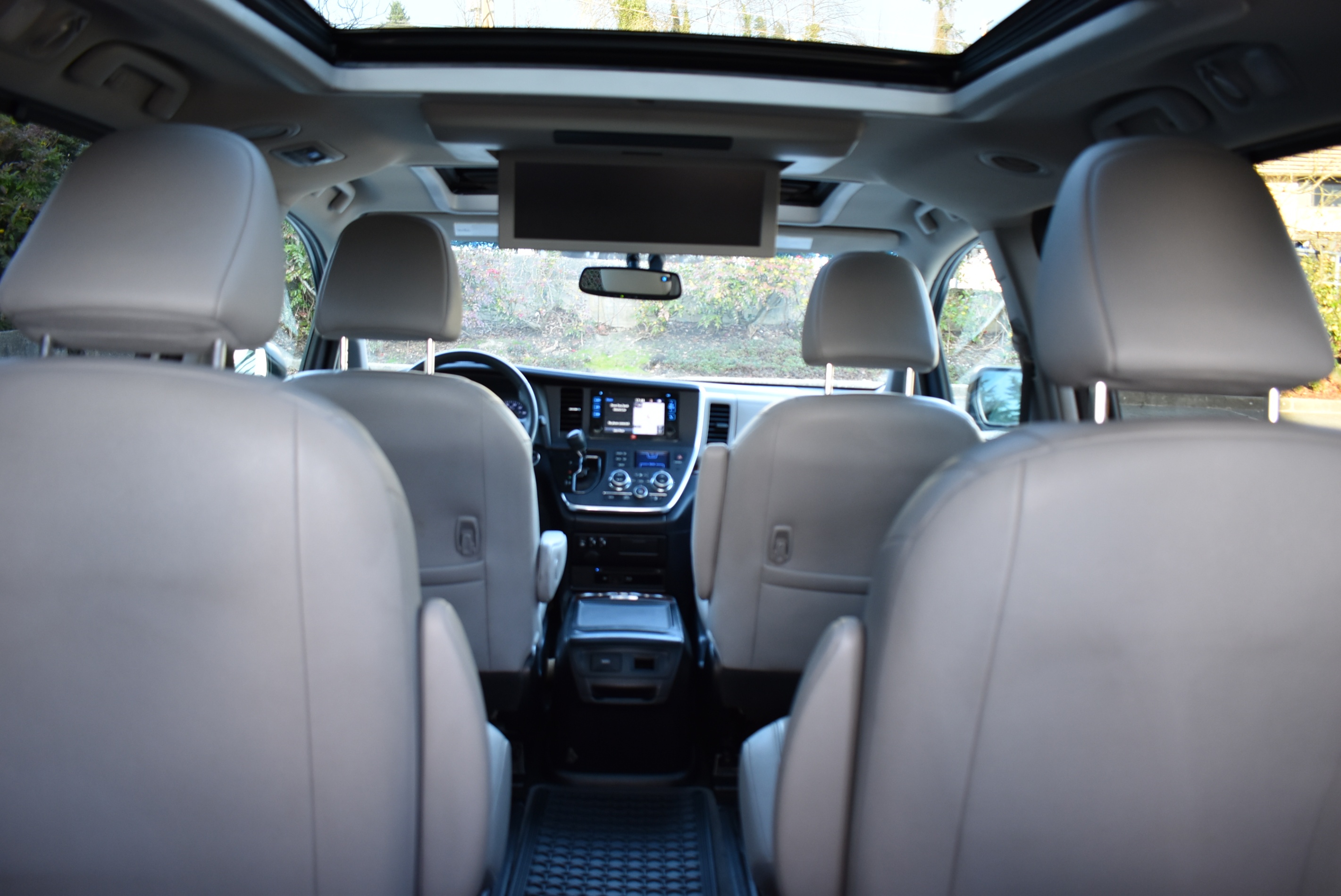 /driveonautoscanadaltd/2015-Toyota-Sienna-4810793551810144.jpg