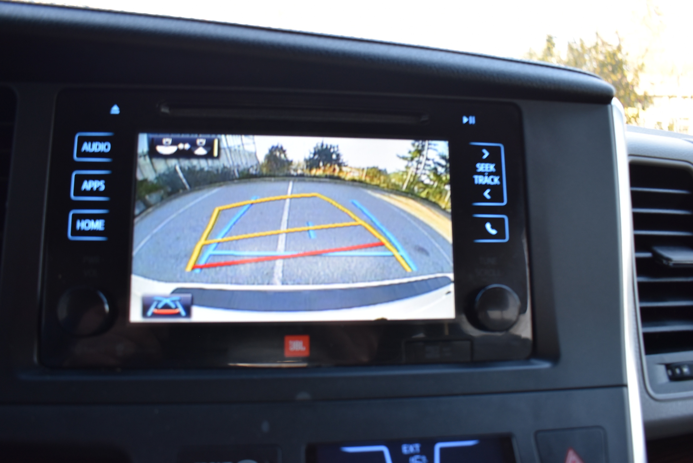 /driveonautoscanadaltd/2015-Toyota-Sienna-5645622536538999.jpg