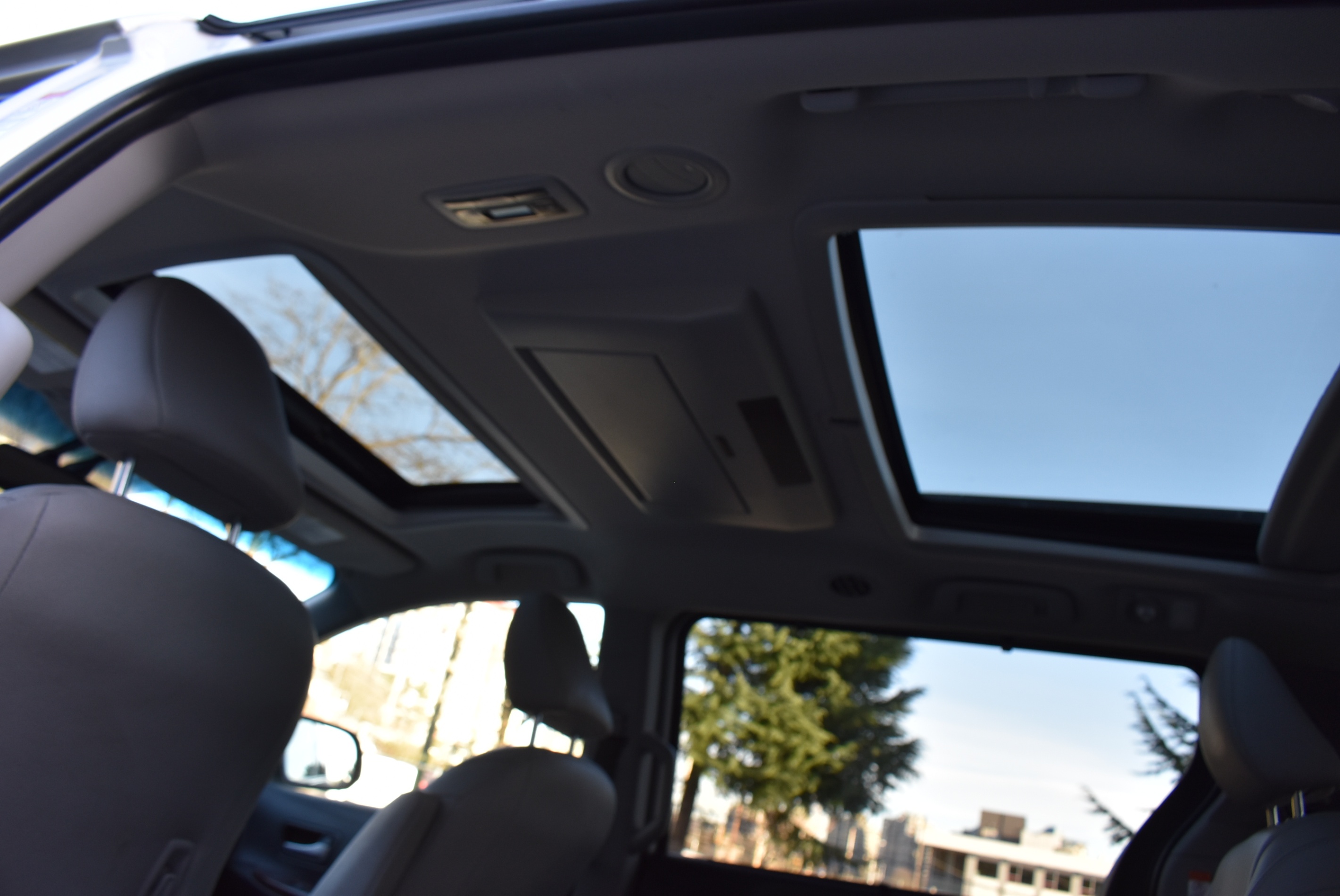 /driveonautoscanadaltd/2015-Toyota-Sienna-889109045103271.jpg
