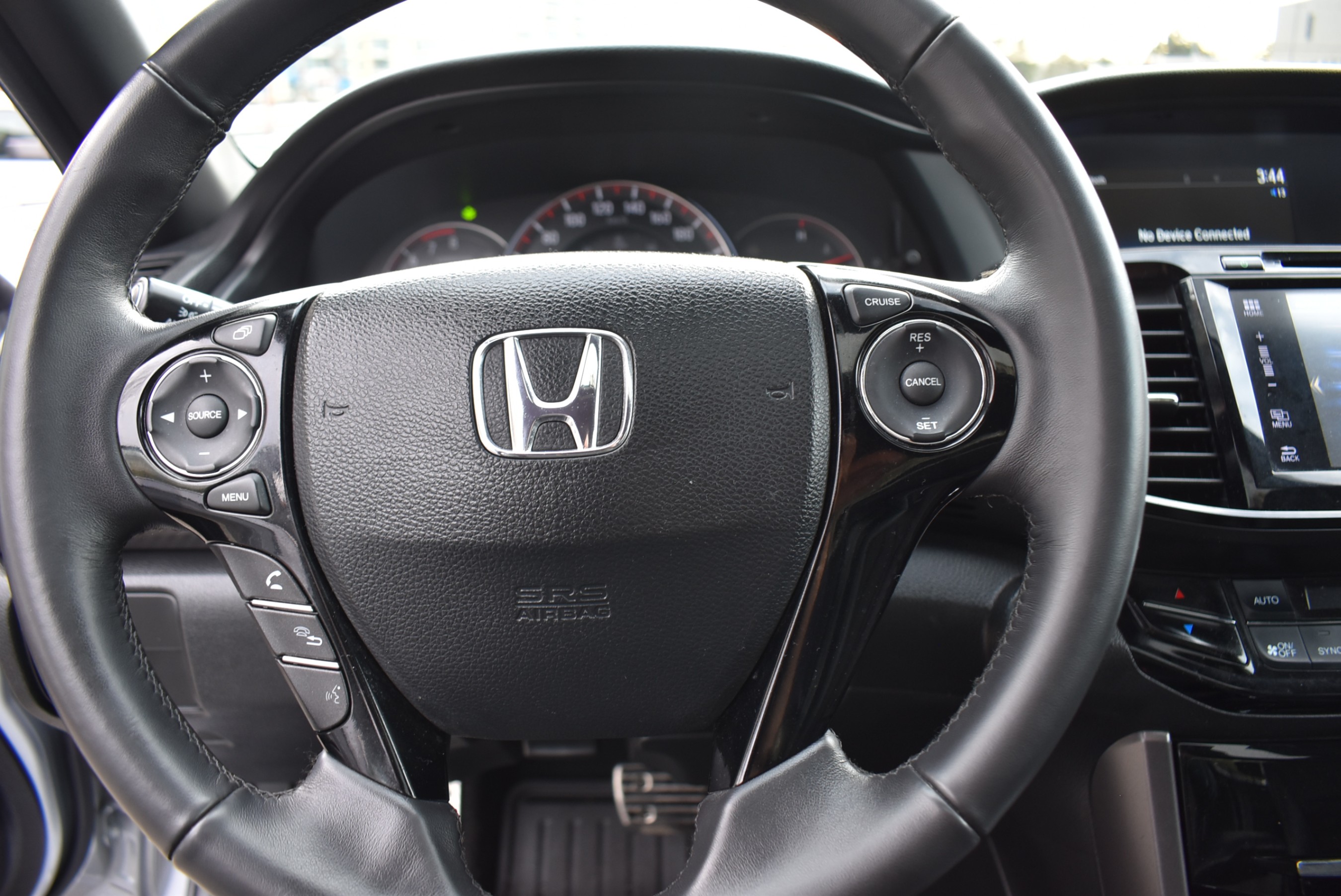 /driveonautoscanadaltd/2016-Honda-Accord-04689690216538778.jpg