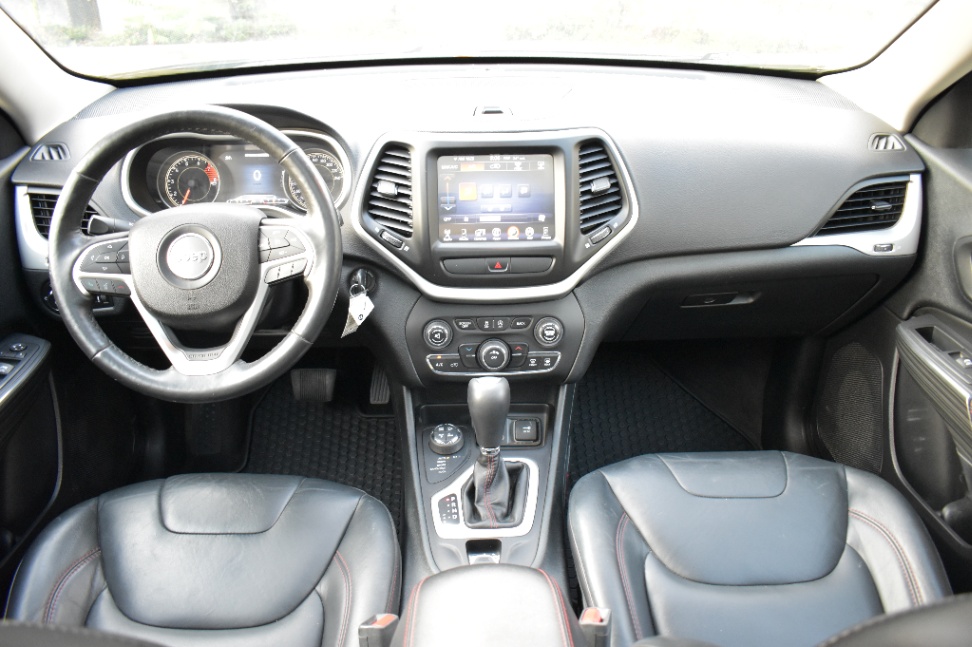 /driveonautoscanadaltd/2016-Jeep-Cherokee-08706713554622225.jpg