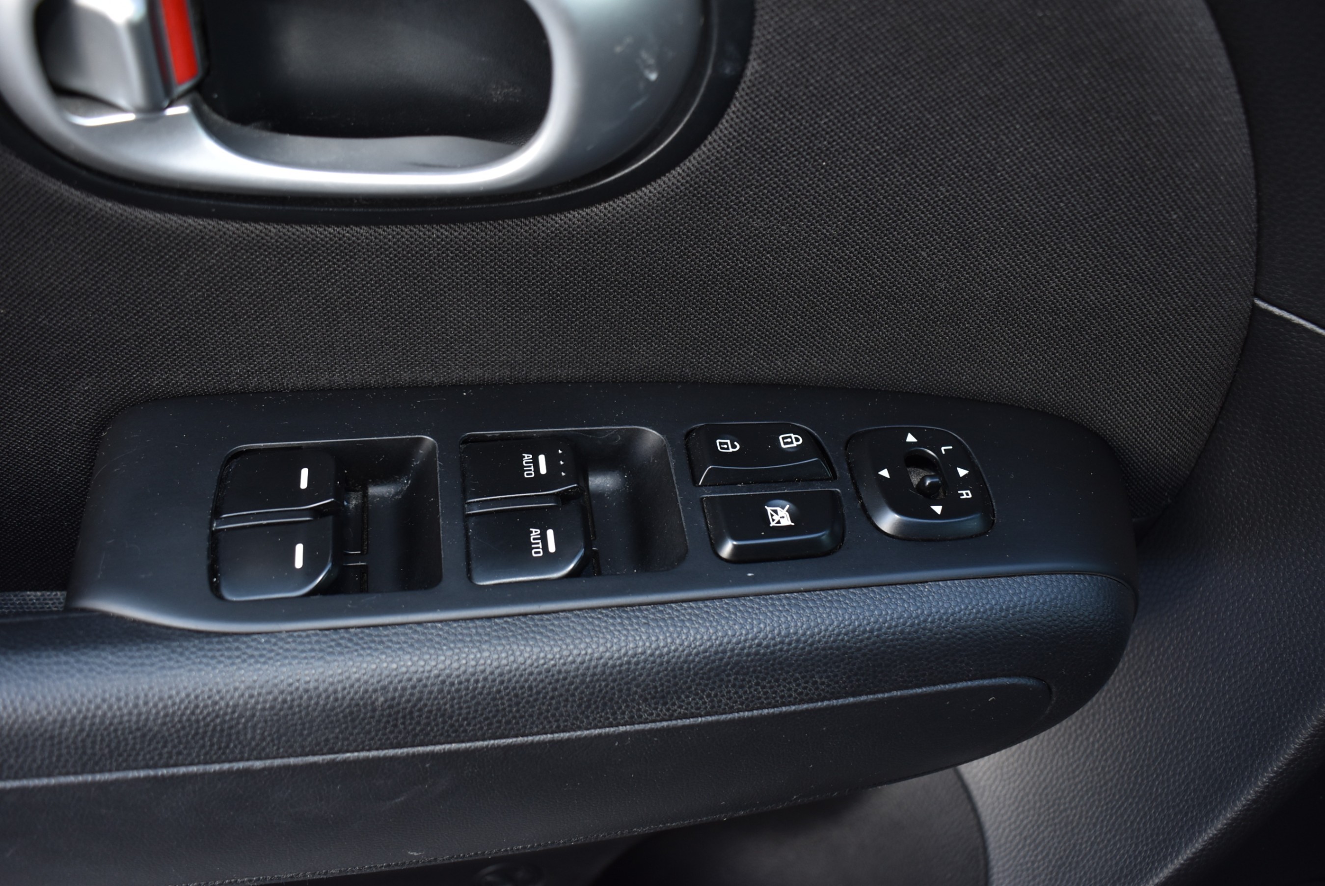 /driveonautoscanadaltd/2016-Kia-Soul-6291759463179405.jpg