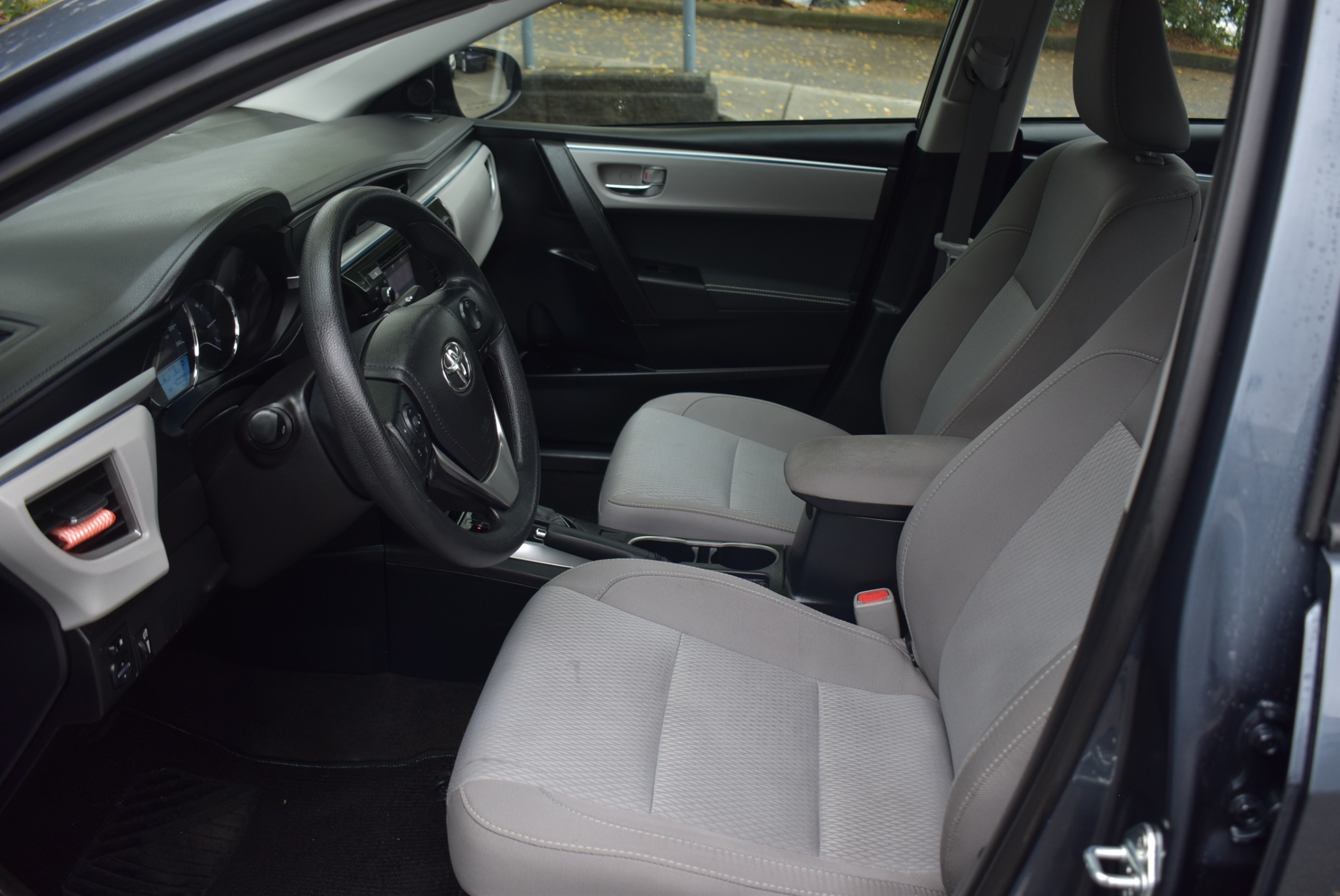 /driveonautoscanadaltd/2016-Toyota-Corolla-2278454234336058.jpg
