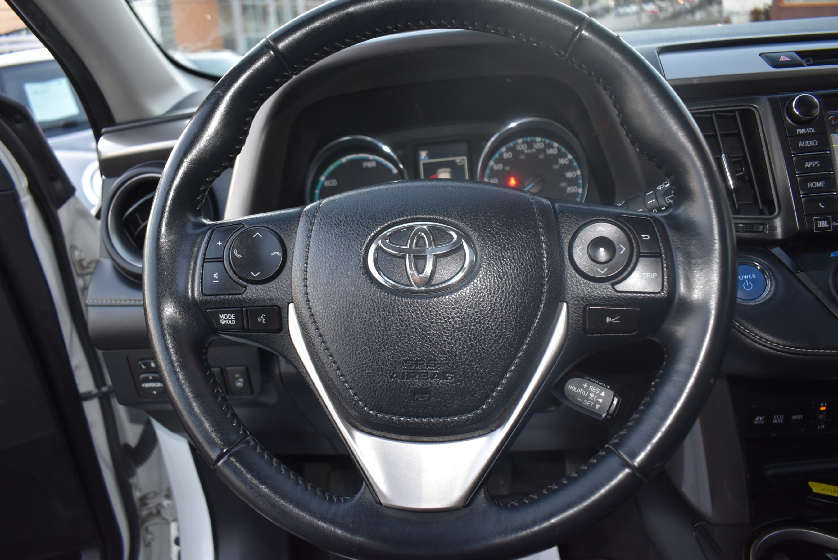 /driveonautoscanadaltd/2016-Toyota-RAV4Hybrid-5232046932875636.jpg