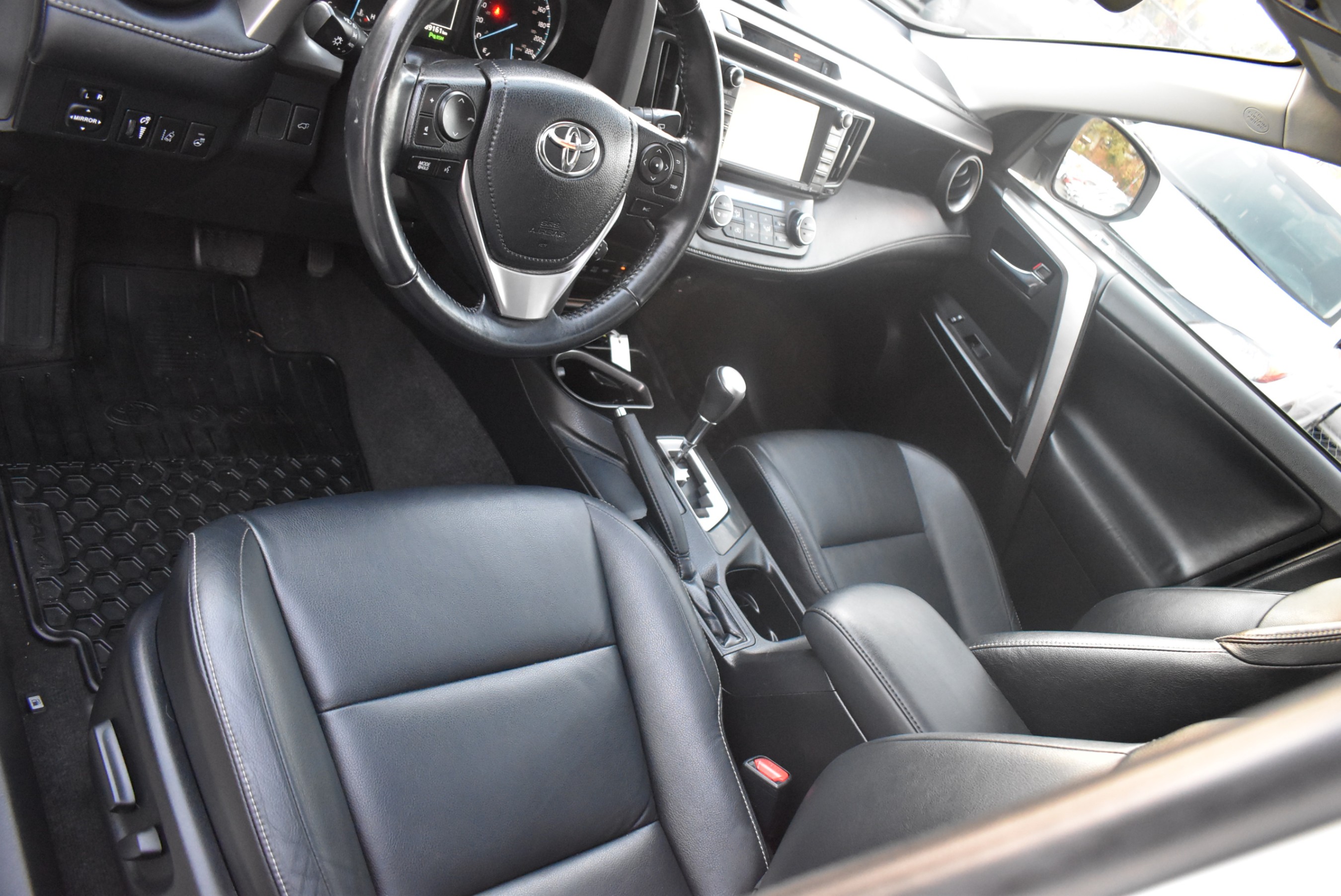 /driveonautoscanadaltd/2016-Toyota-RAV4Hybrid-7695749685325854.jpg