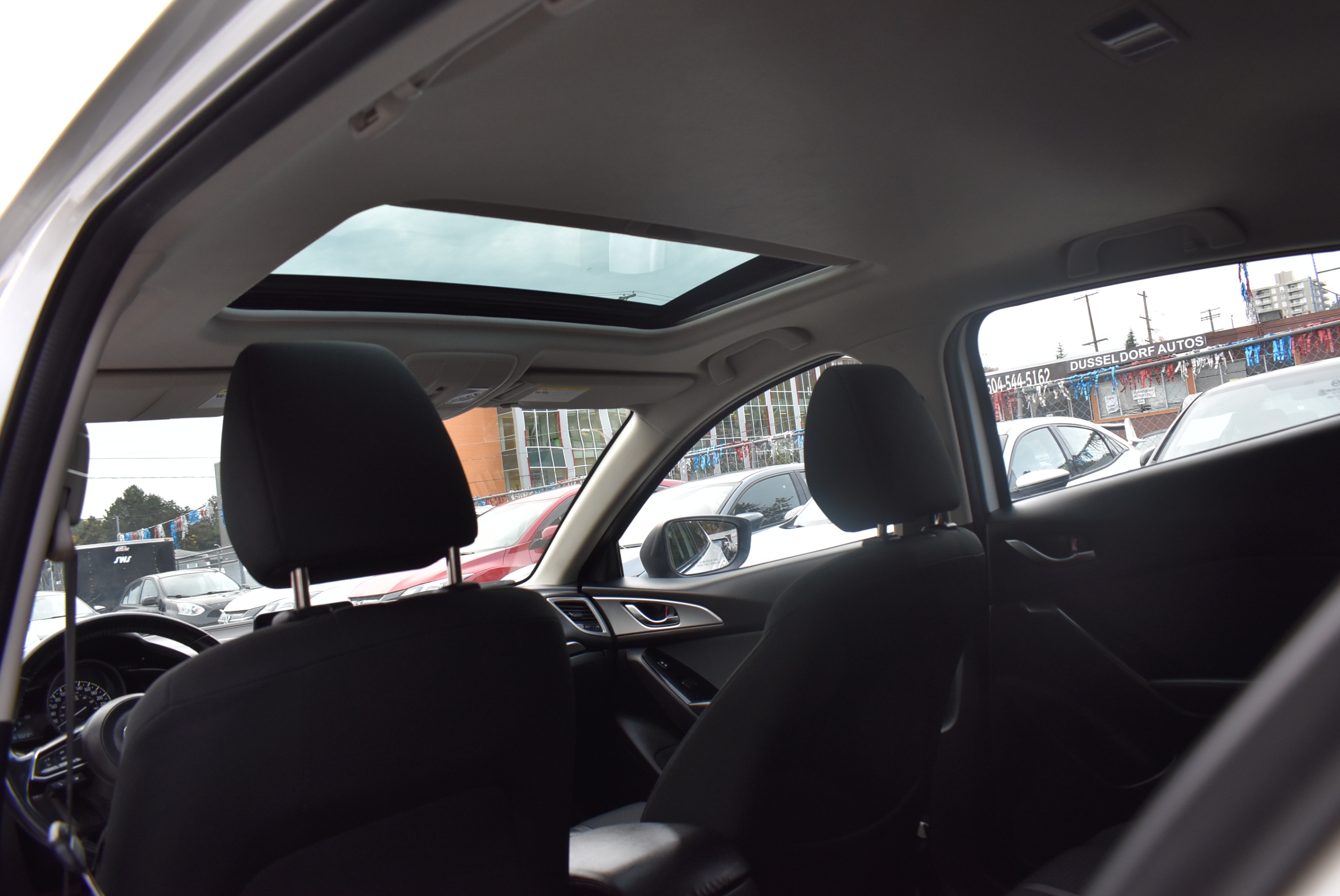 /driveonautoscanadaltd/2017-Mazda-Mazda3-13716884947643826.jpg