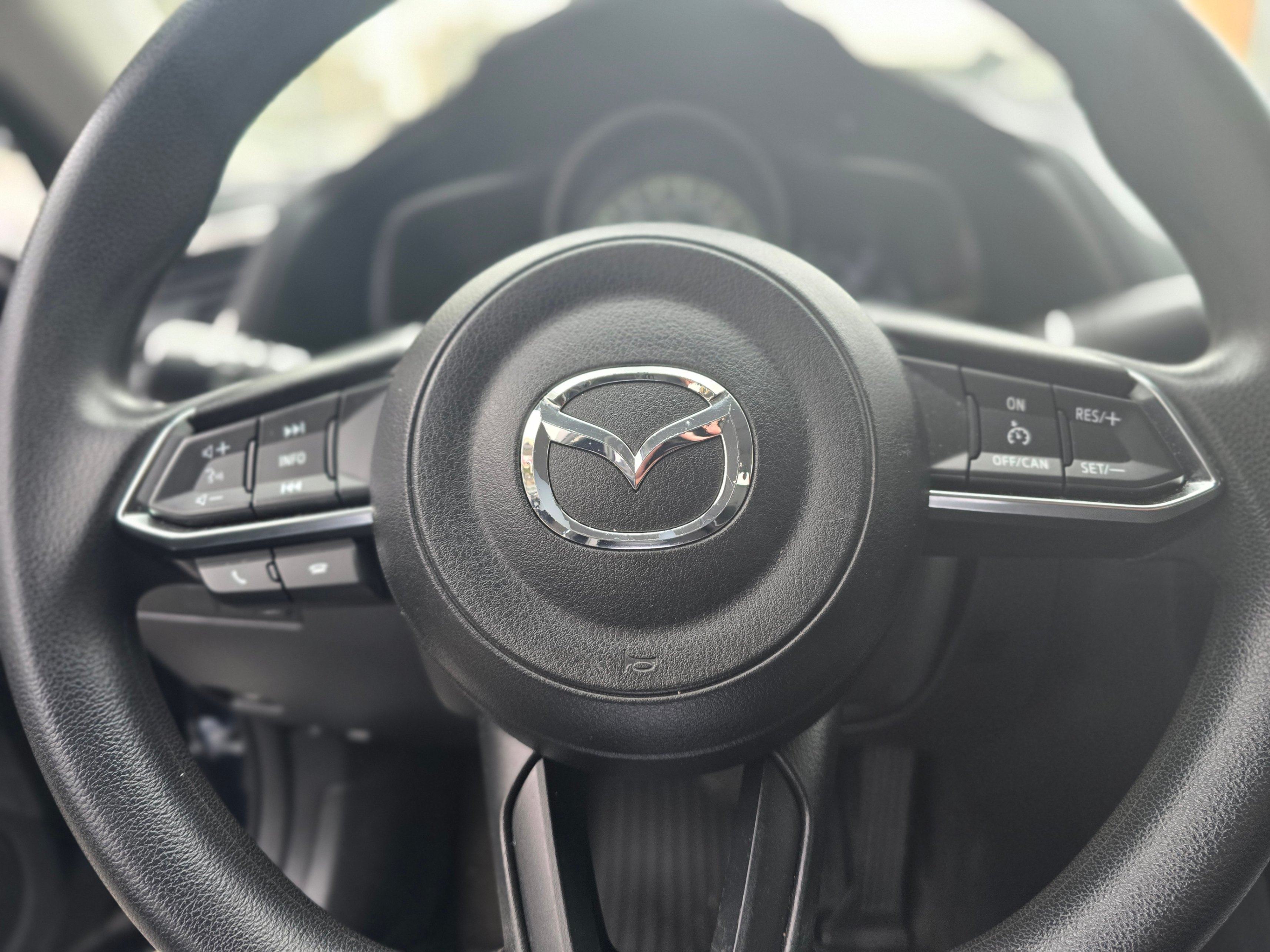 /driveonautoscanadaltd/2017-Mazda-Mazda3-5496070797402768.jpg