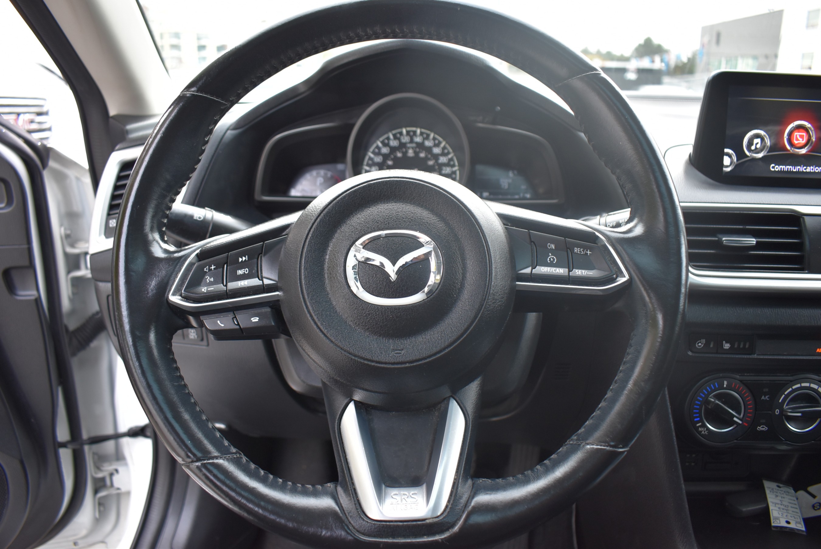 /driveonautoscanadaltd/2017-Mazda-Mazda3-6134121149036051.jpg