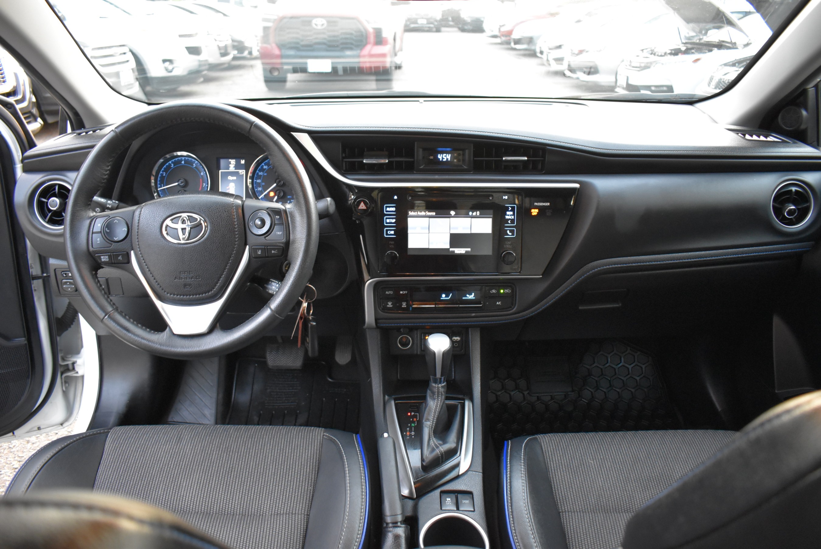 /driveonautoscanadaltd/2017-Toyota-Corolla-042705338041521435.jpg