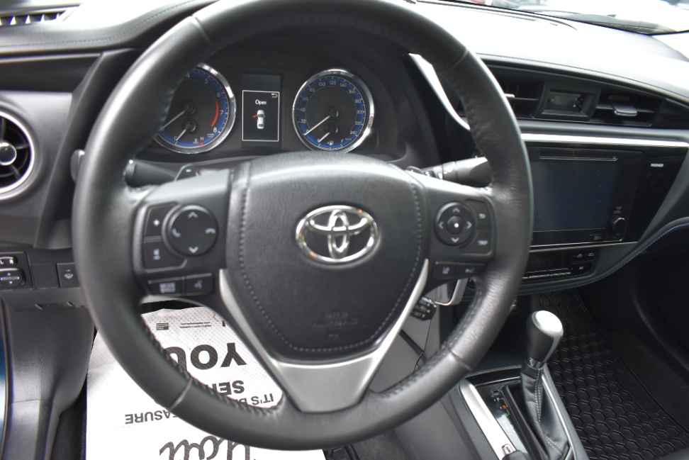 /driveonautoscanadaltd/2017-Toyota-Corolla-11840010422988101.jpg
