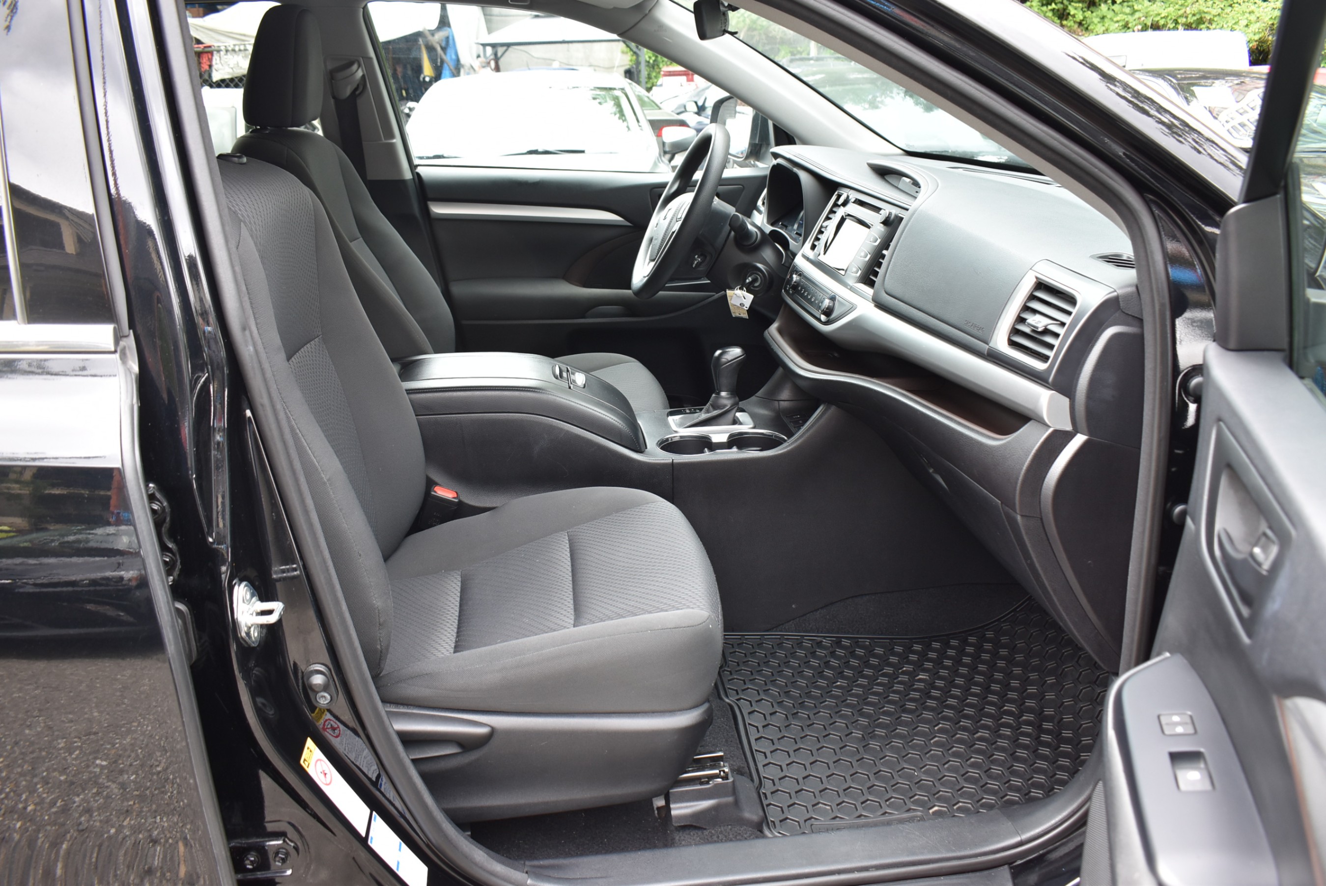 /driveonautoscanadaltd/2017-Toyota-Highlander-0759807661468439.jpg