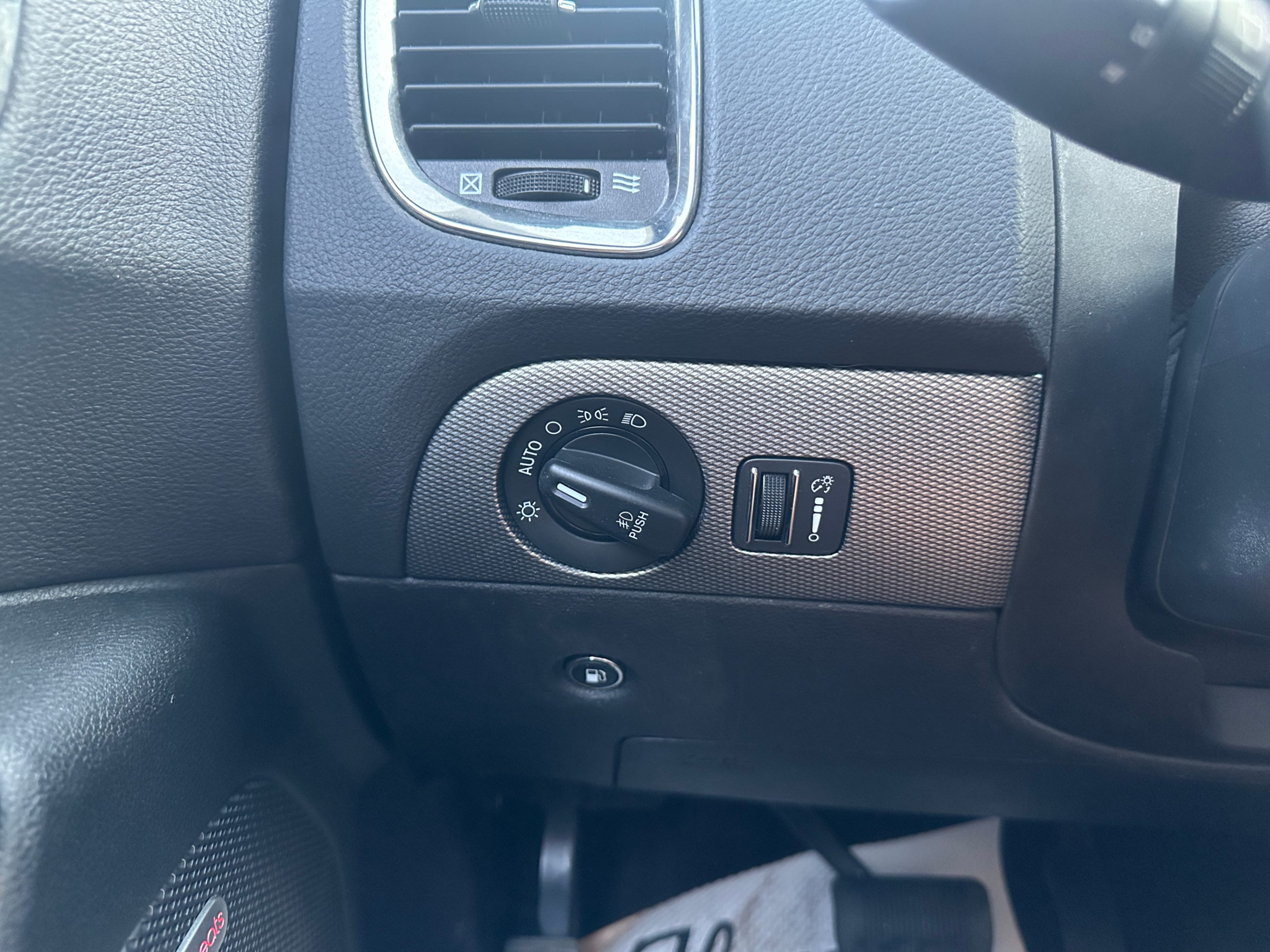 /driveonautoscanadaltd/2018-Dodge-Durango-8076356296099467.jpg