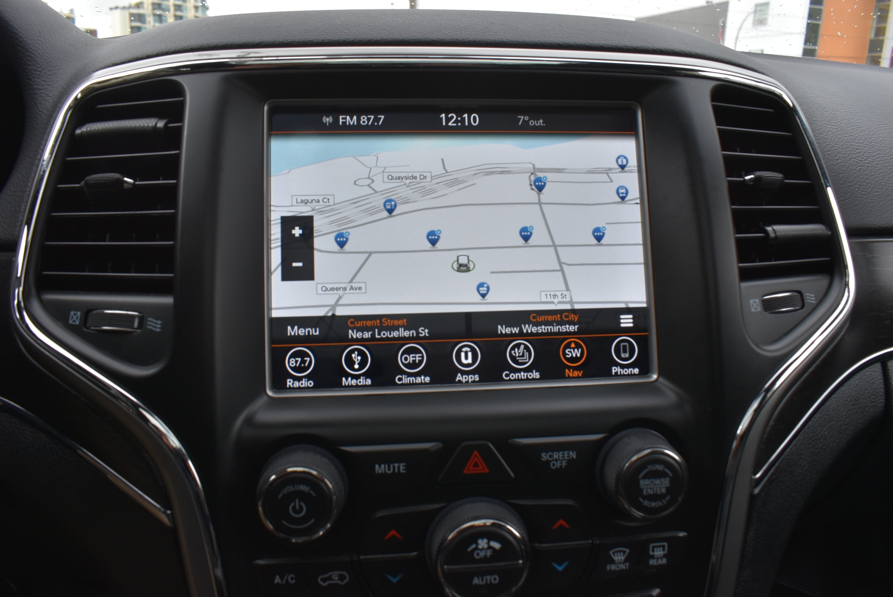 /driveonautoscanadaltd/2018-Jeep-GrandCherokee-36349941832823607.jpg