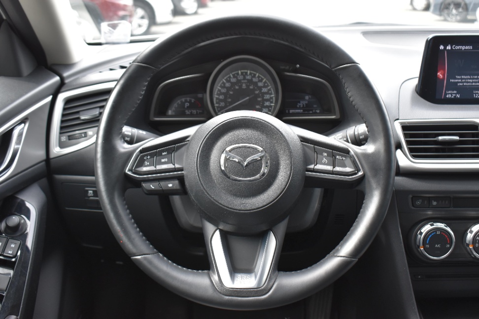/driveonautoscanadaltd/2018-Mazda-Mazda3-555372172001718.jpg