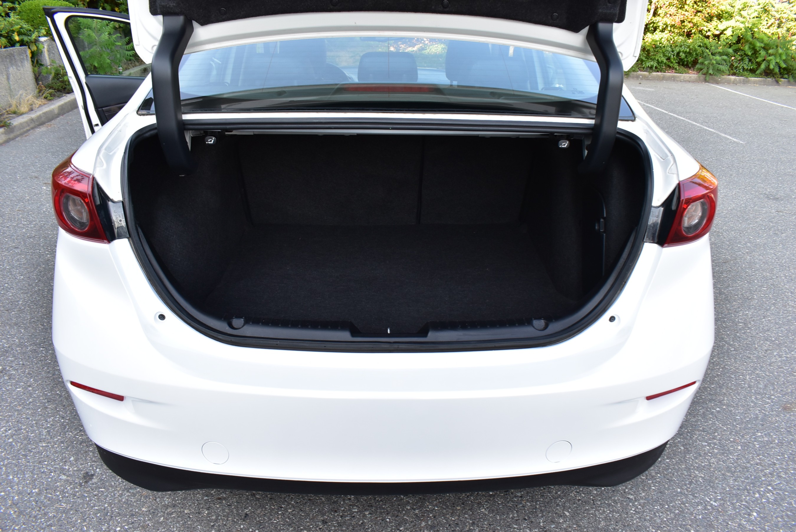 /driveonautoscanadaltd/2018-Mazda-Mazda3-8543472515405479.jpg