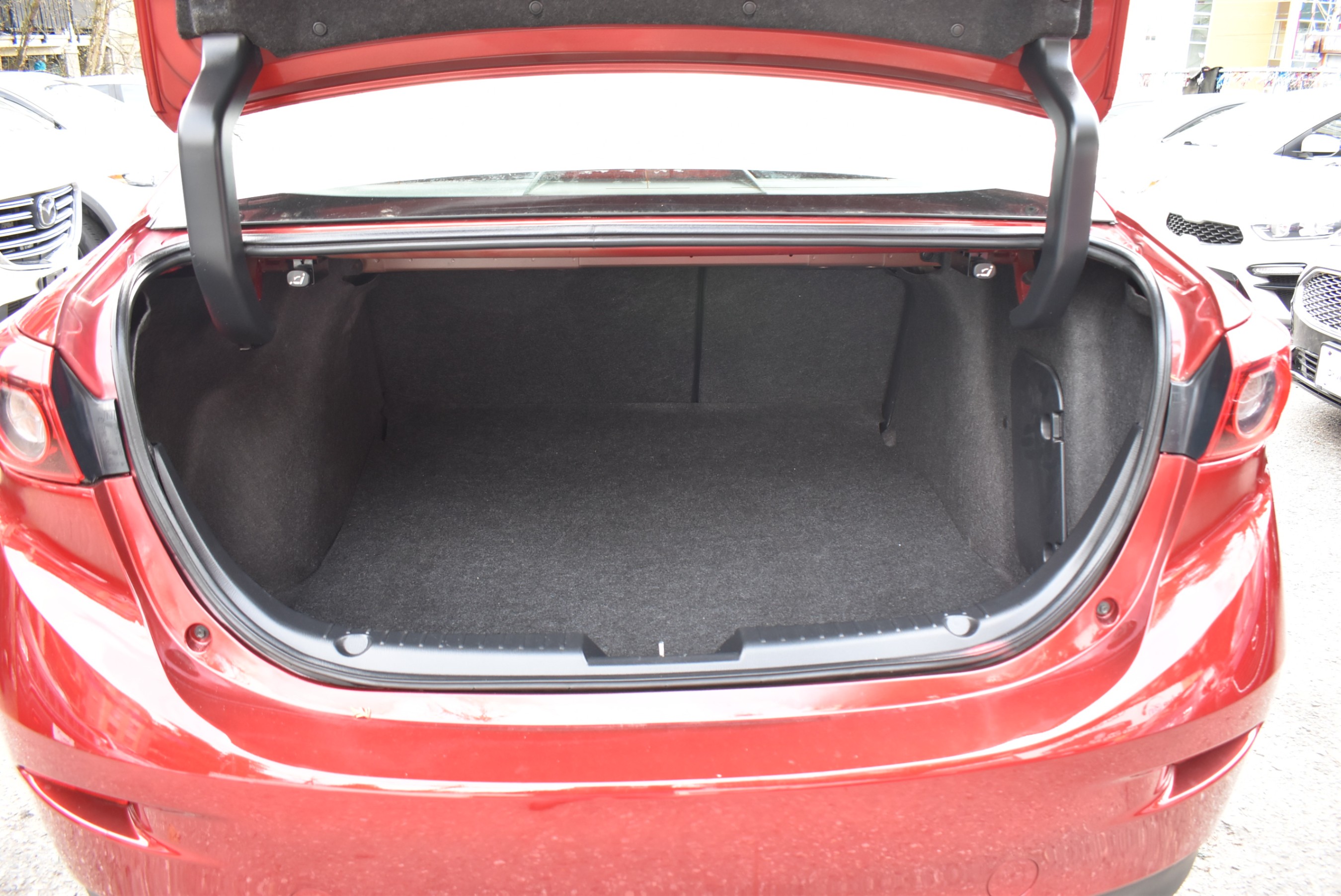/driveonautoscanadaltd/2018-Mazda-Mazda3-8582394397380775.jpg