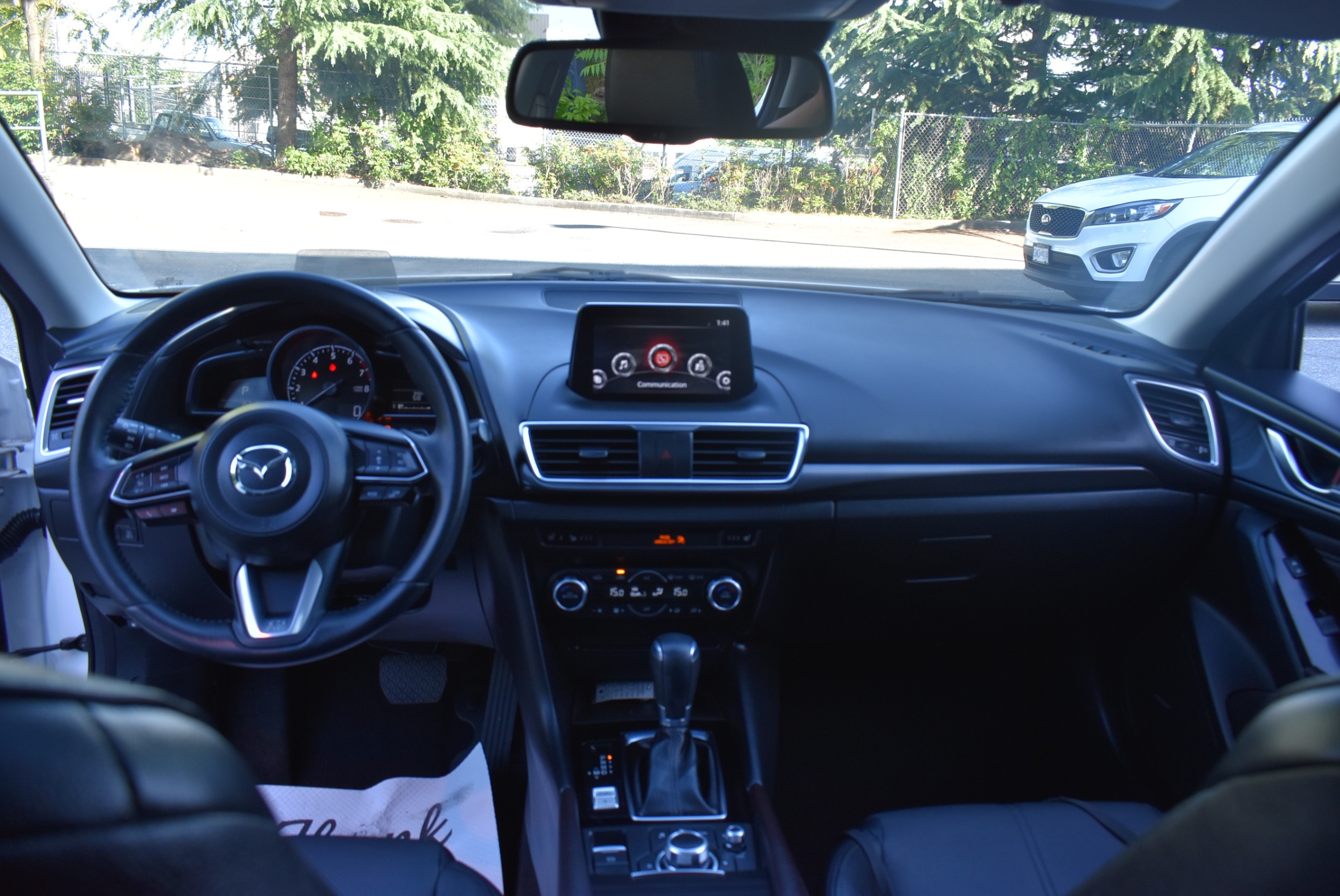 /driveonautoscanadaltd/2018-Mazda-Mazda3Sport-1702637410508936.jpg