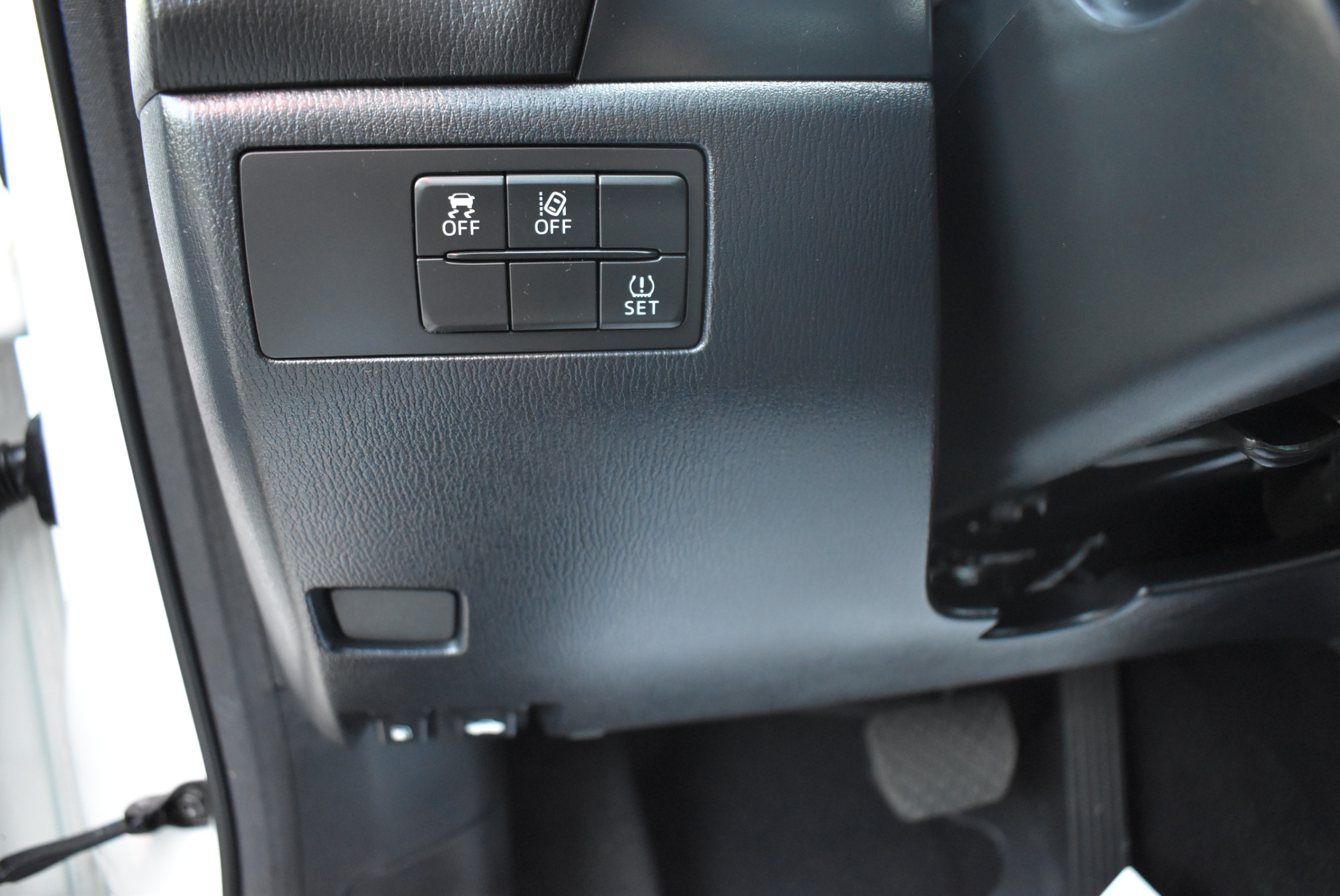 /driveonautoscanadaltd/2018-Mazda-Mazda3Sport-2015191645563288.jpg
