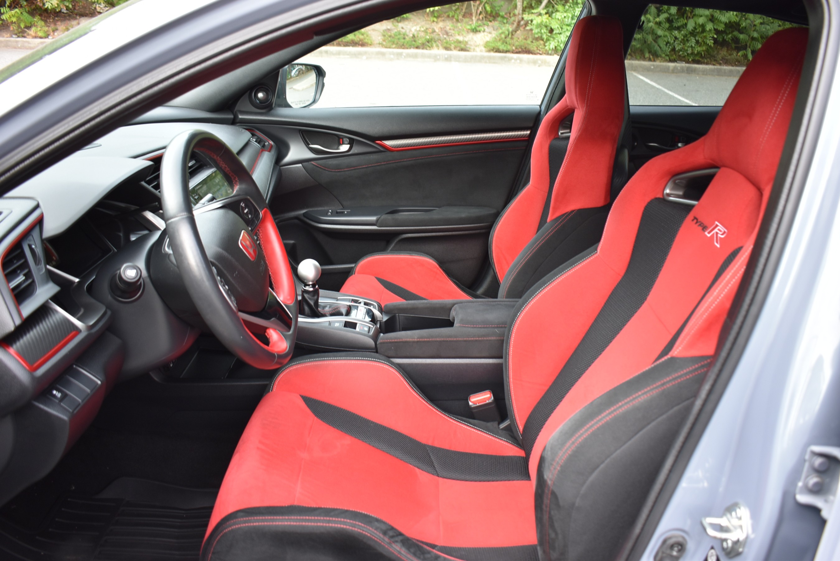 /driveonautoscanadaltd/2019-Honda-CivicType-037877305025614705.jpg