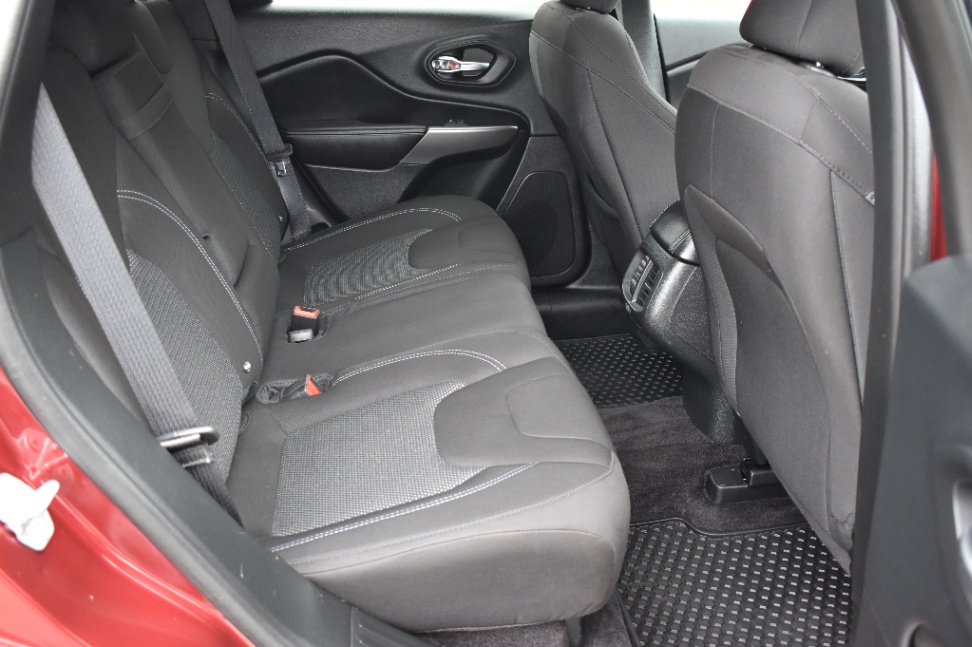 /driveonautoscanadaltd/2019-Jeep-Cherokee-5532181141285561.jpg