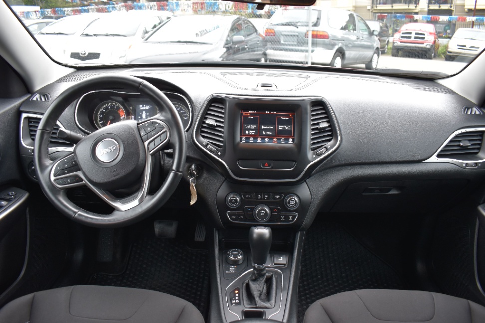/driveonautoscanadaltd/2019-Jeep-Cherokee-8765122201025317.jpg