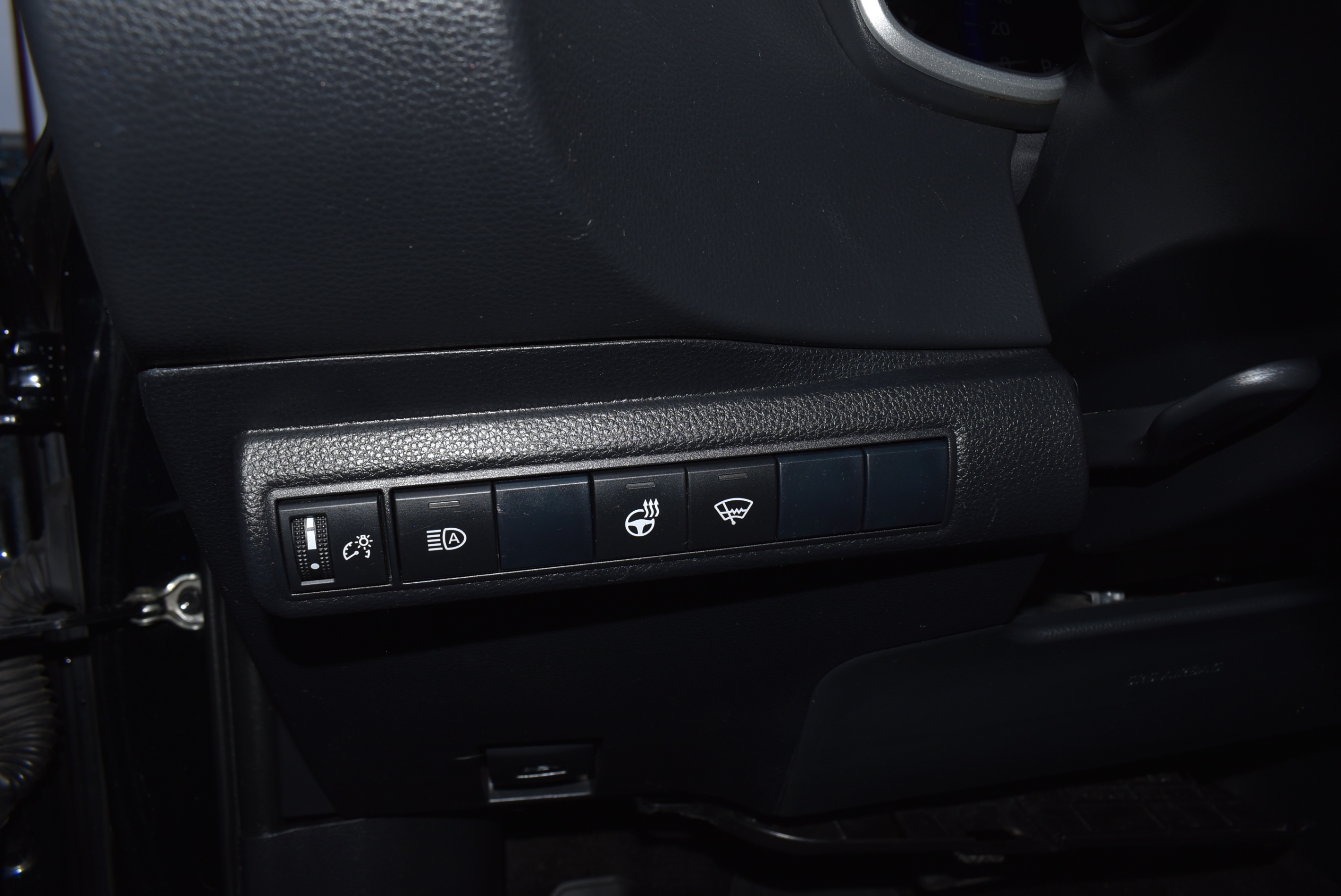 /driveonautoscanadaltd/2019-Toyota-CorollaHatchback-7510216628958697.jpg