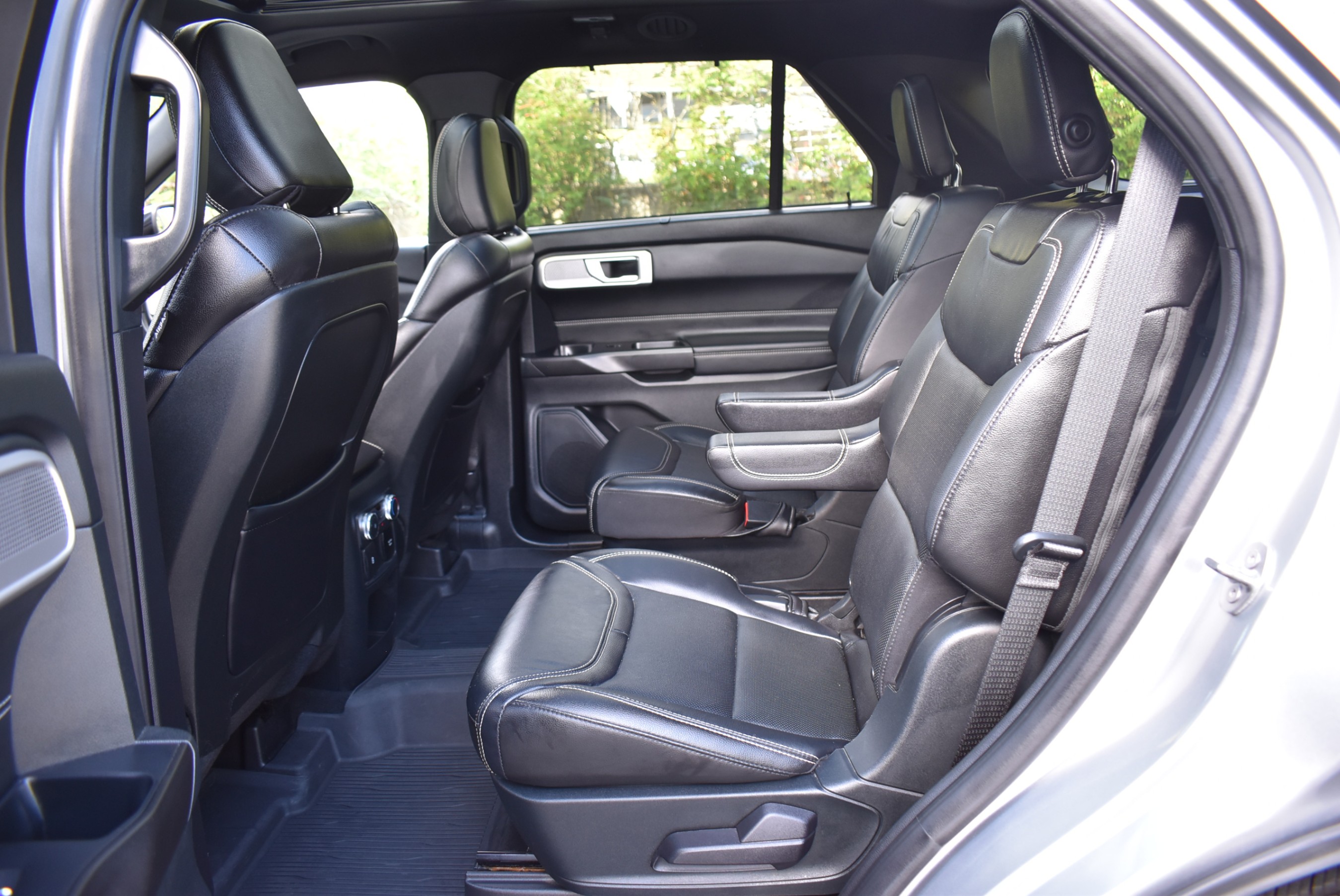/driveonautoscanadaltd/2020-Ford-Explorer-32787653021559815.jpg
