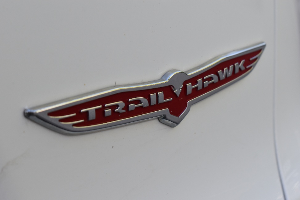 /driveonautoscanadaltd/2020-Jeep-Cherokee-5225698153120129.jpg