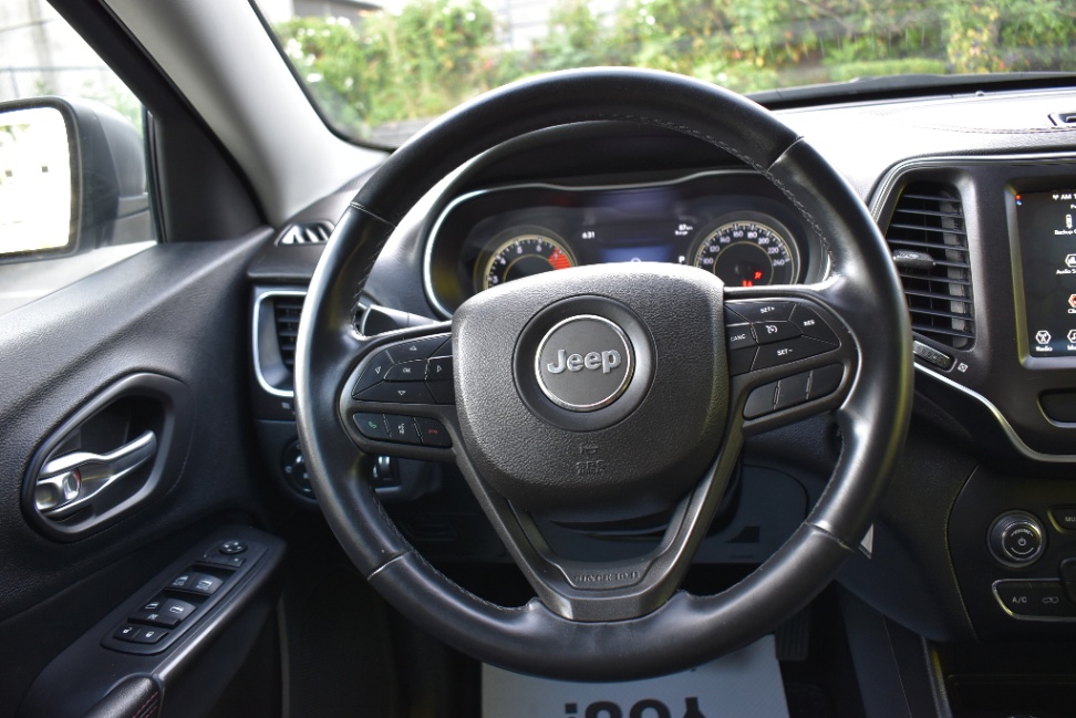 /driveonautoscanadaltd/2020-Jeep-Cherokee-7322299239194594.jpg