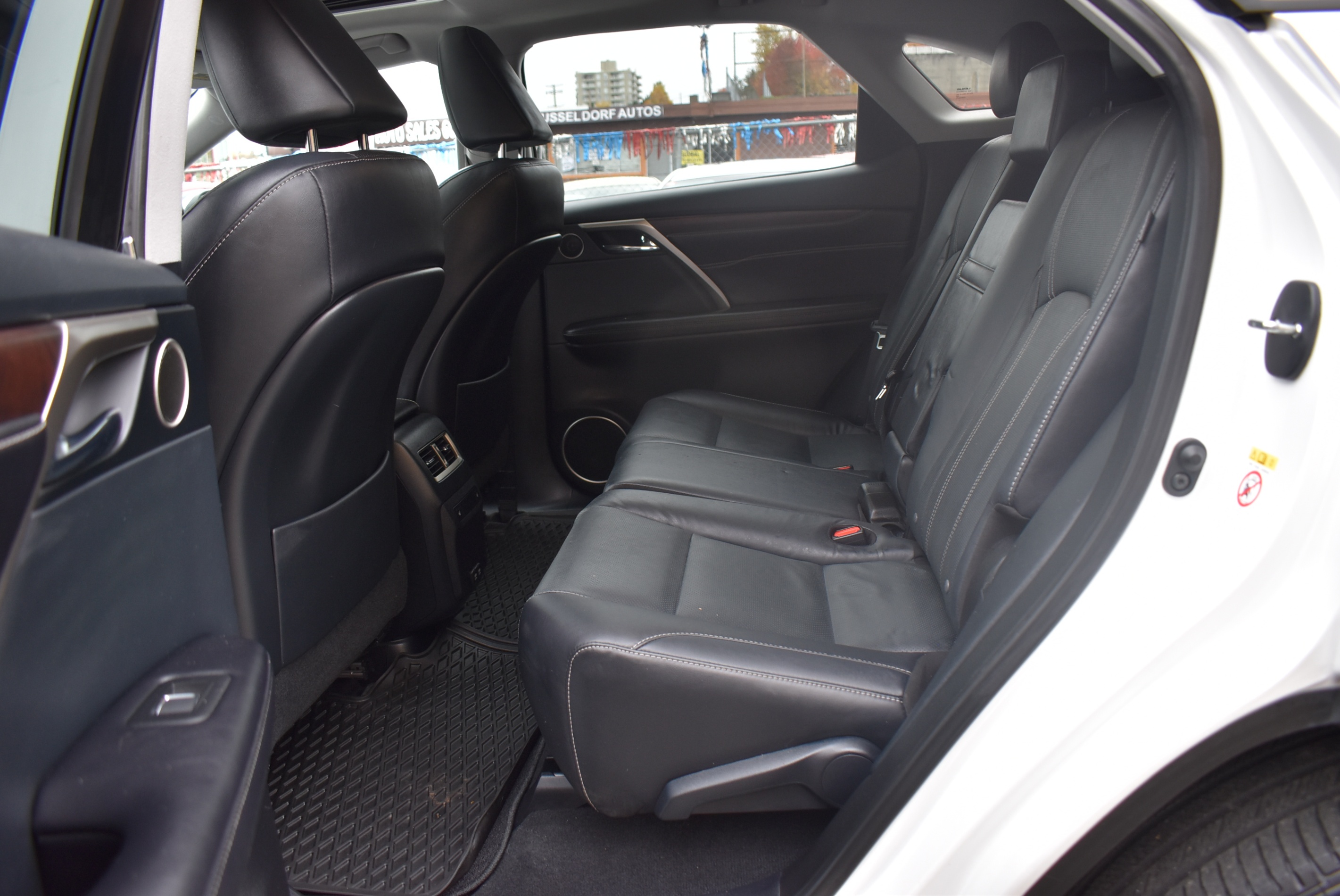/driveonautoscanadaltd/2020-Lexus-RX-07718343590094912.jpg