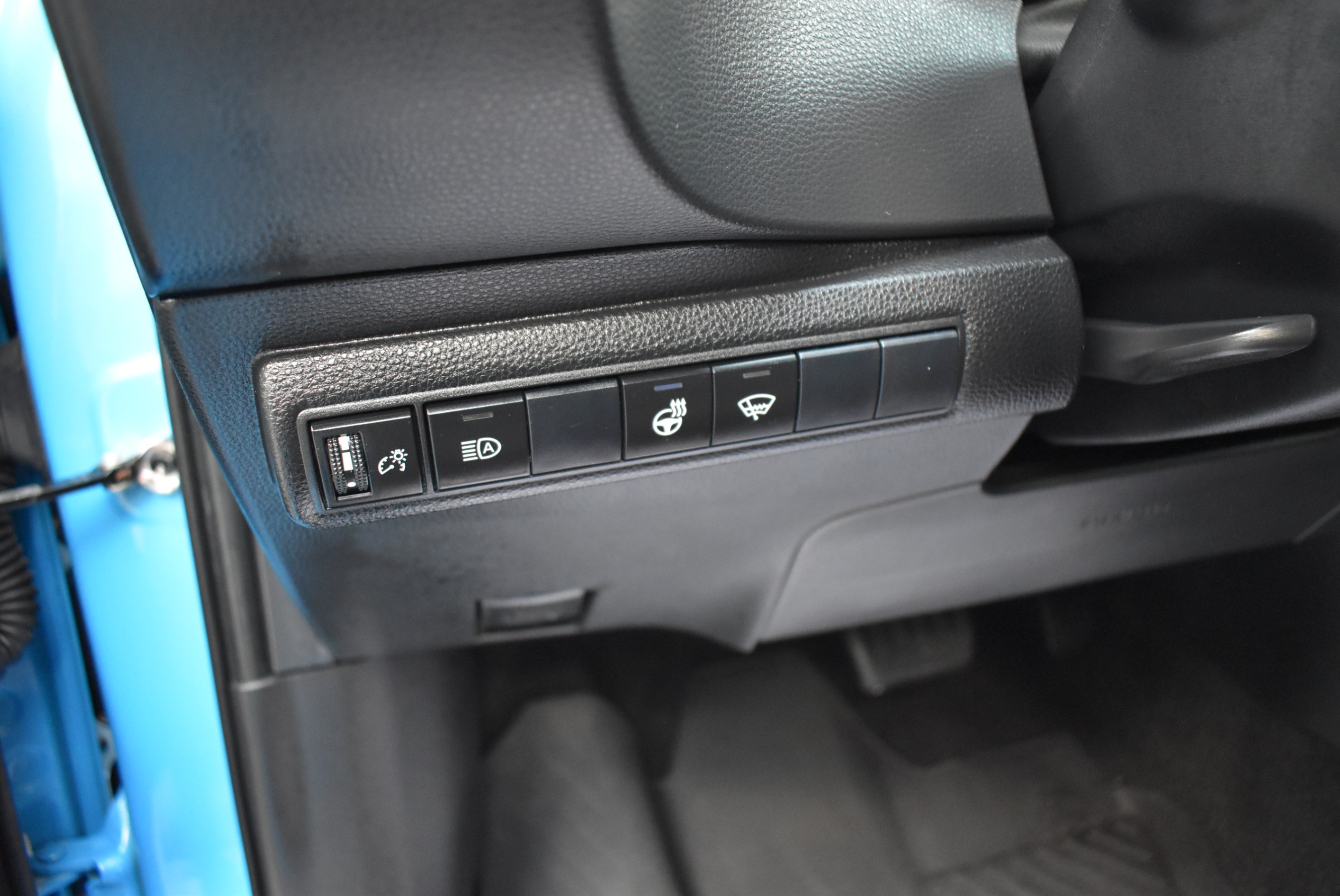 /driveonautoscanadaltd/2020-Toyota-CorollaHatchback-644870492104334.jpg